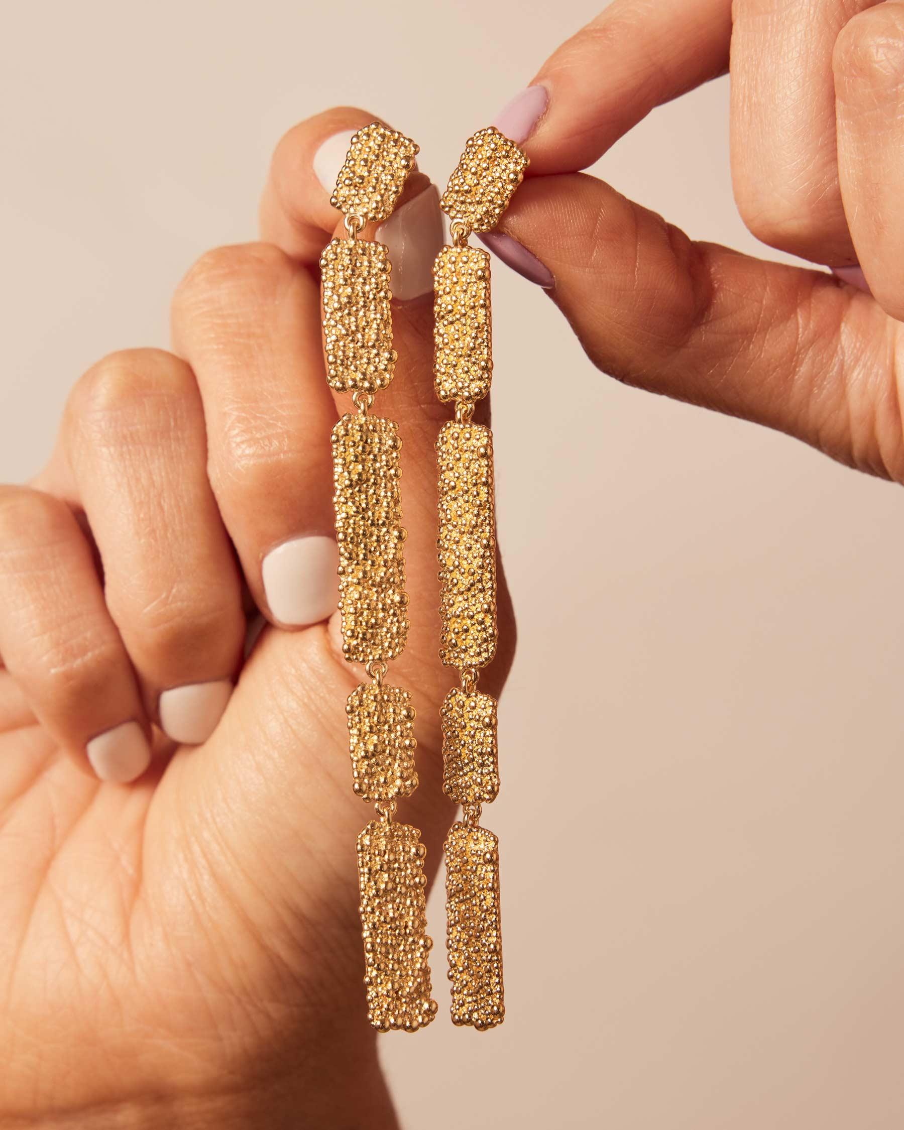 Pendientes largos con relieve de esferas - Apodemia - Oro Oro-2