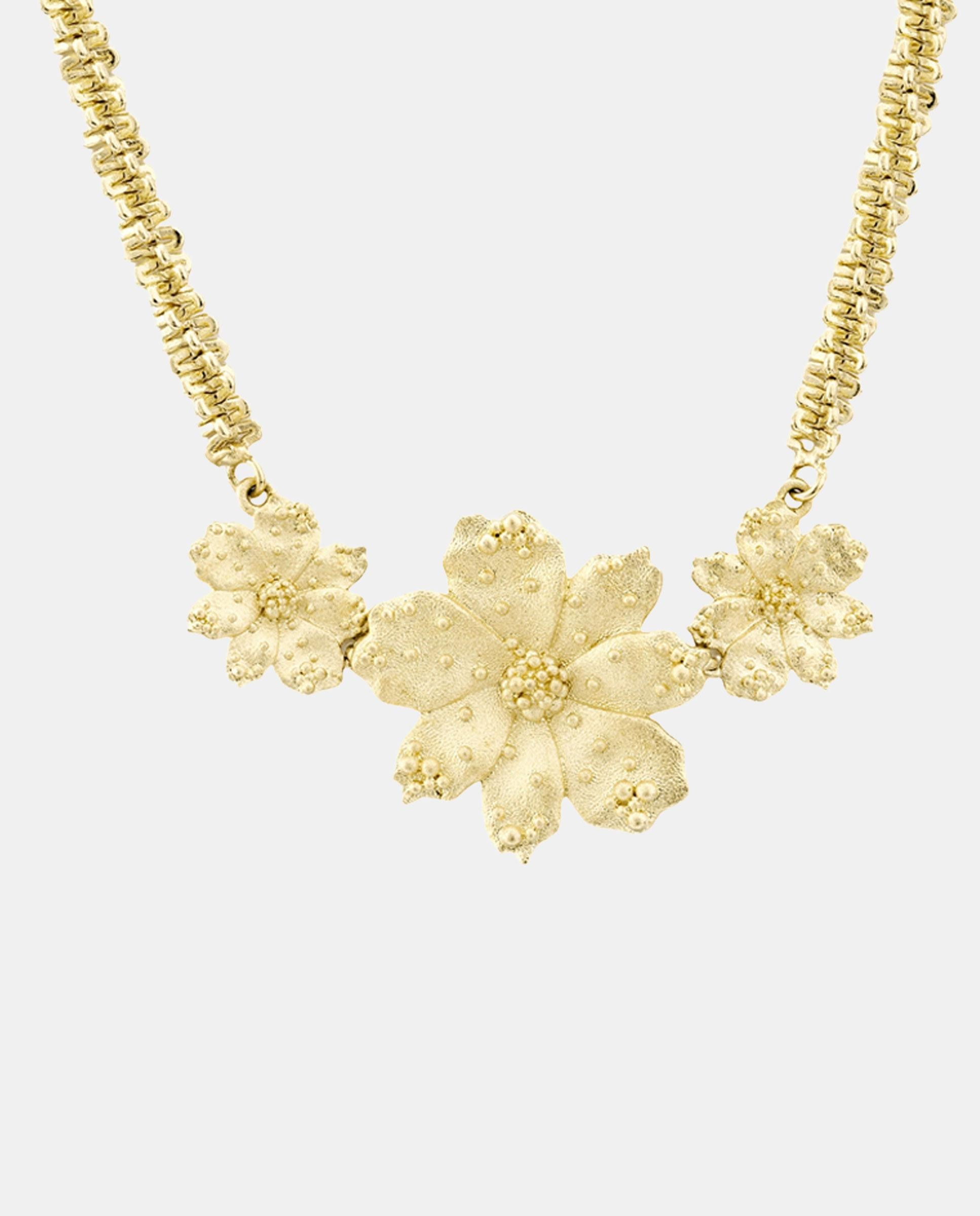 Collar zinnia motivo flores Dorado Apodemia Dorado-1