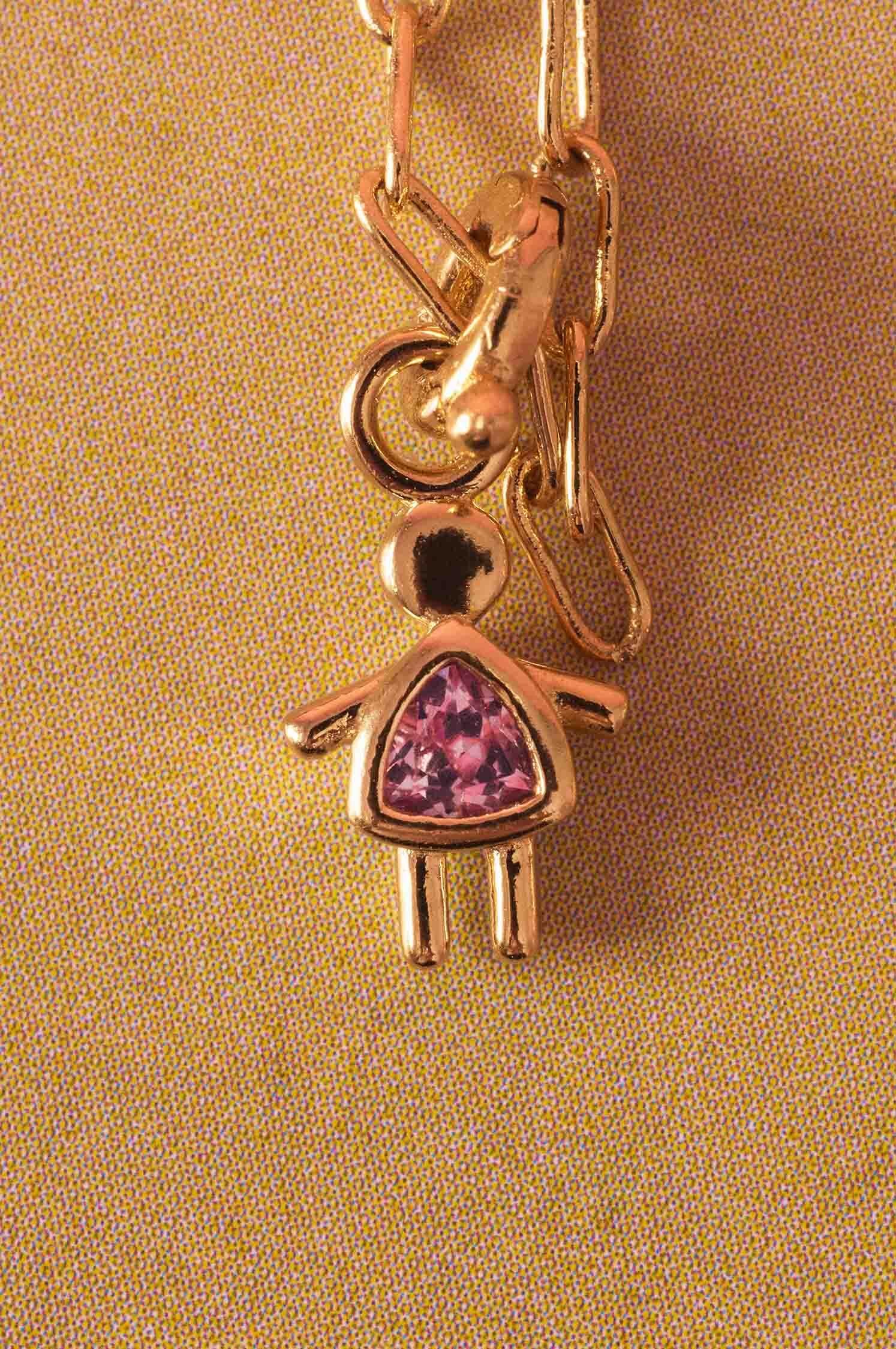 Charm en forma de niña con piedra Morado Apodemia Morado-2