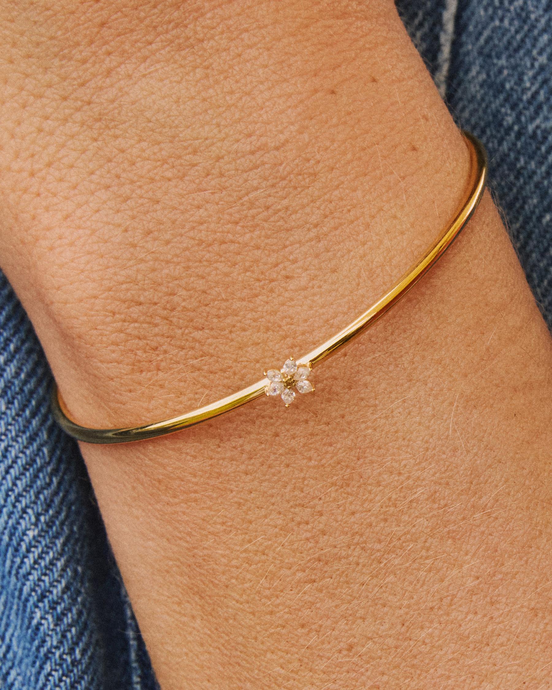 Brazalete fino con piedra en forma de flor - Apodemia - Blanco Blanco-3