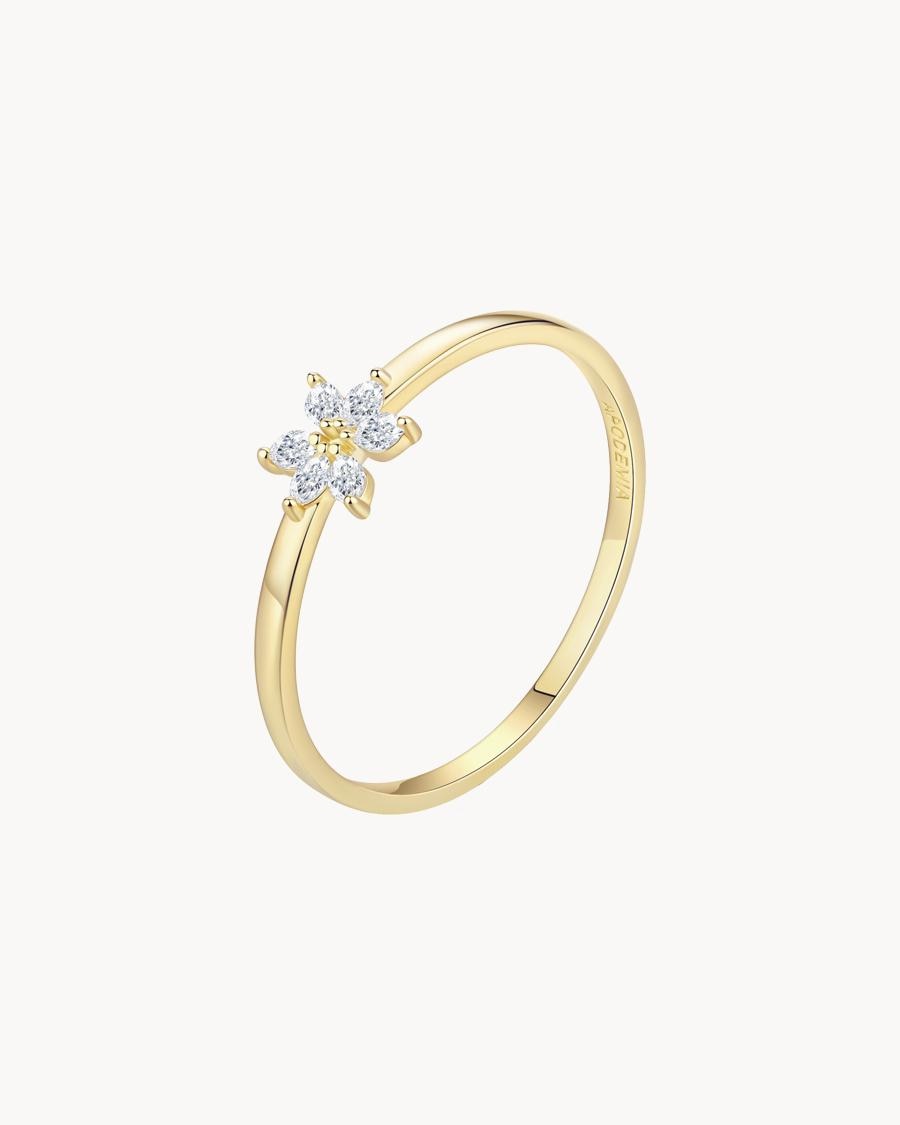 Anillo dorado con detalle de flor en piedras brillantes - Apodemia - Blanco Blanco-1
