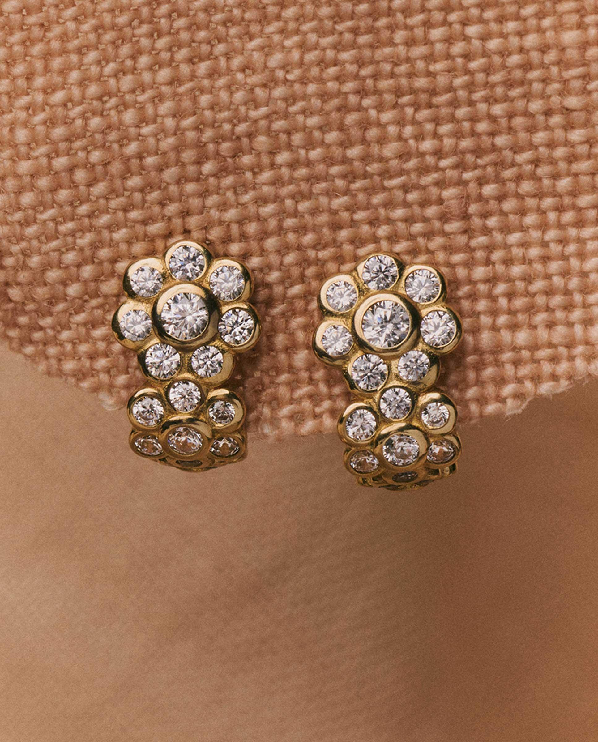 Imagen 2 de Pendientes pétalo bañados en oro 18k - Apodemia - Blanco Blanco