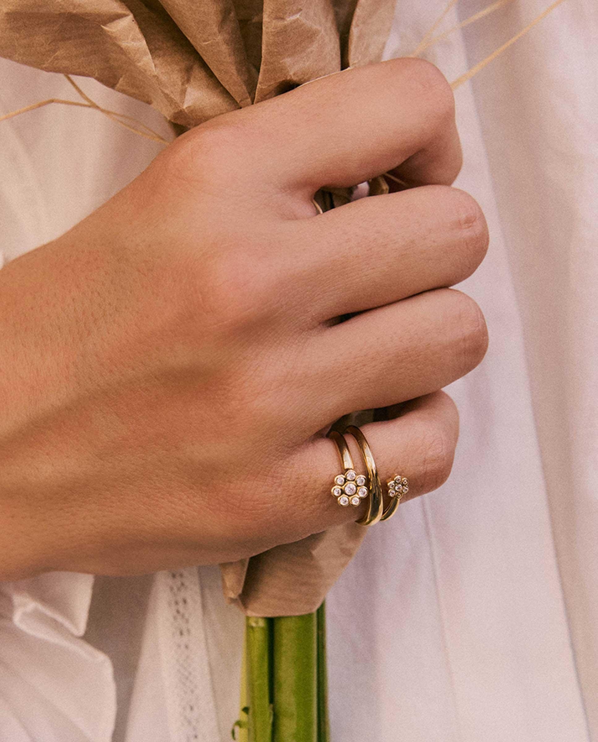 Anillo triple pétalo bañado en oro 18k - Apodemia - Blanco Blanco-3