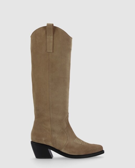 Imagen 0 de Botas de mujer de ante estilo cowboy con detalles bordados