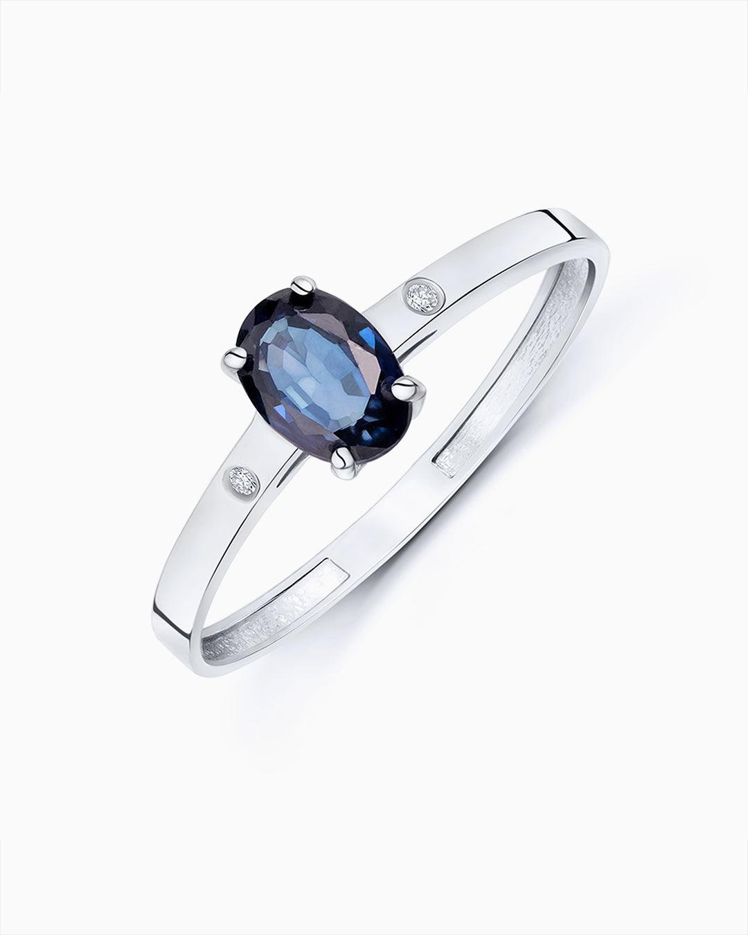 Imagen 0 de Sortija de zafiro oval y diamantes en oro blanco de 18 kt Azul