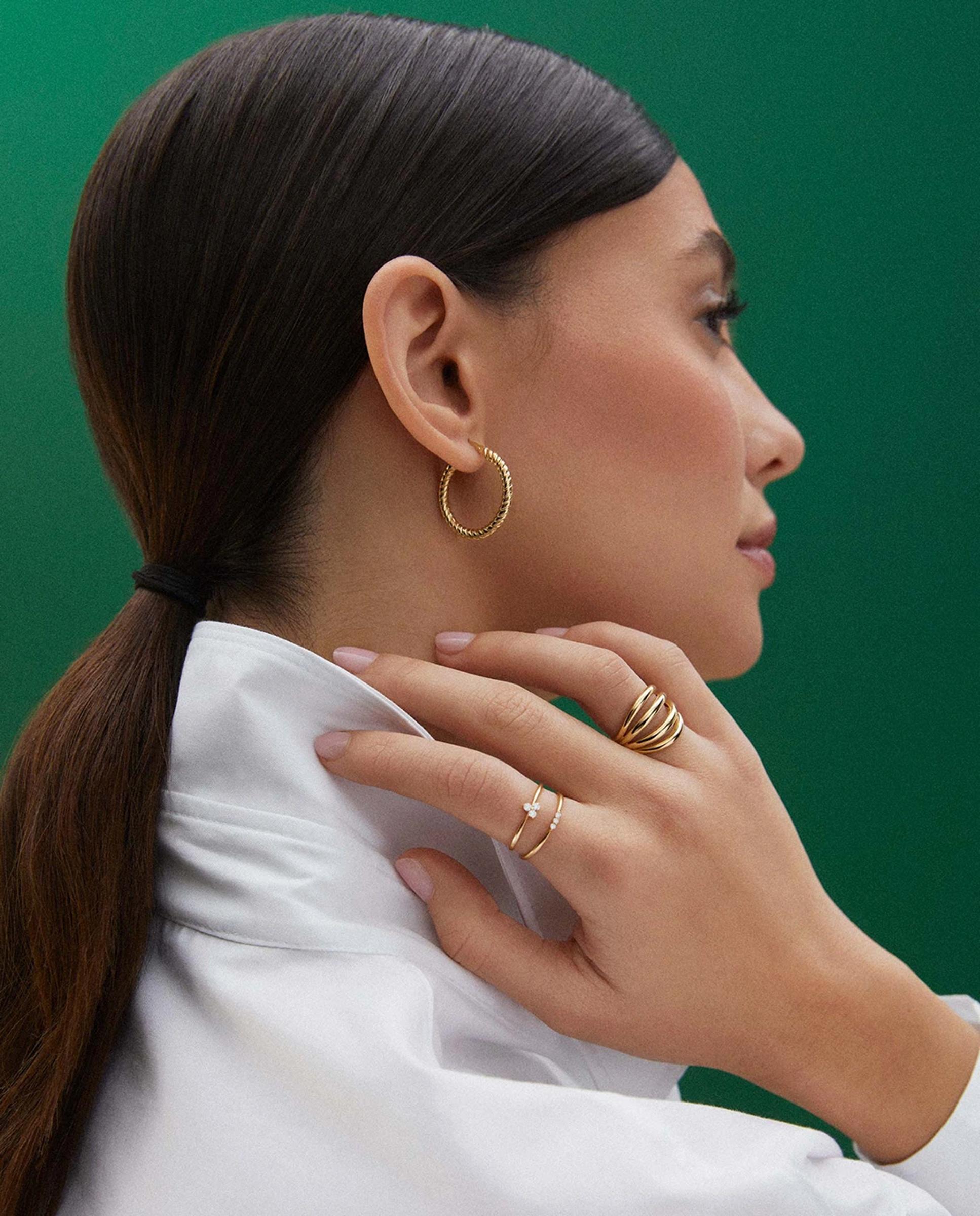 Imagen 3 de Pendientes aro gallonado grande en oro amarillo de 18 kt - MUMIT - Dorado Dorado