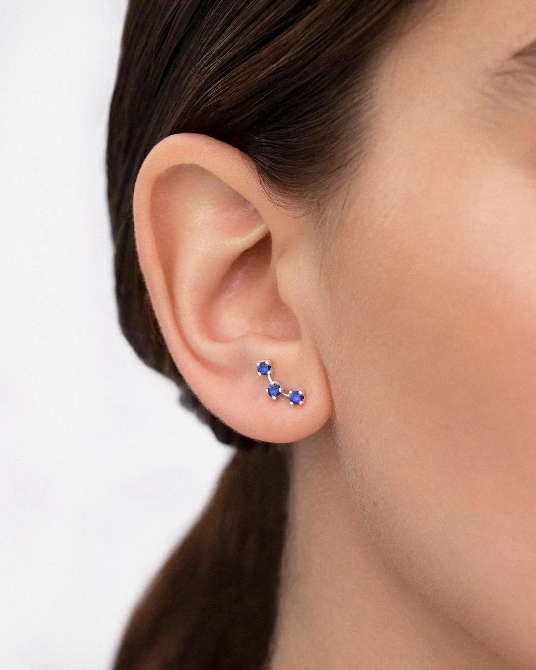 Pendientes trepadores essentials in colors zafiro en oro blanco de 18 kt - MUMIT - Azul Azul-2