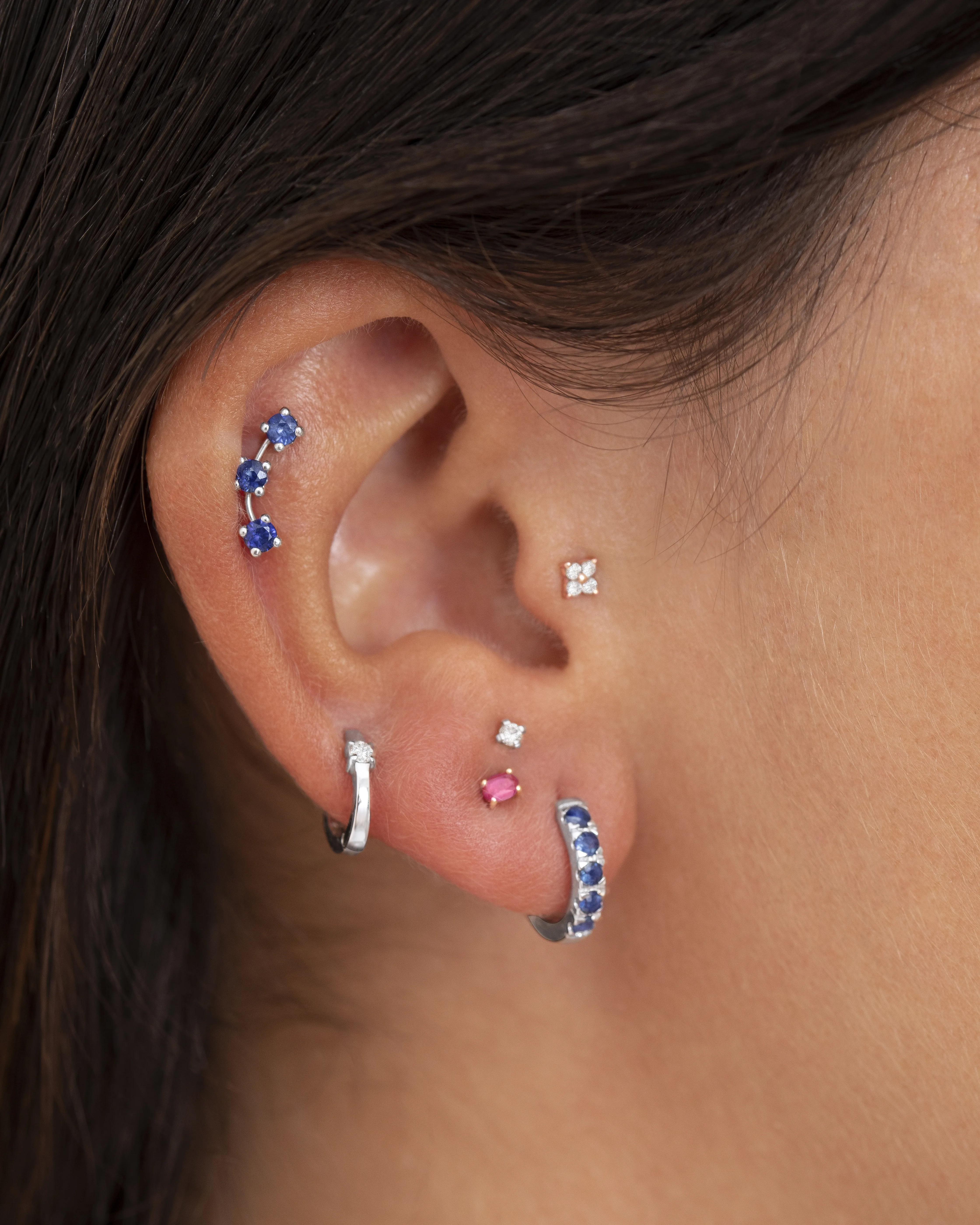 Pendientes trepadores essentials in colors zafiro en oro blanco de 18 kt - MUMIT - Azul Azul-3