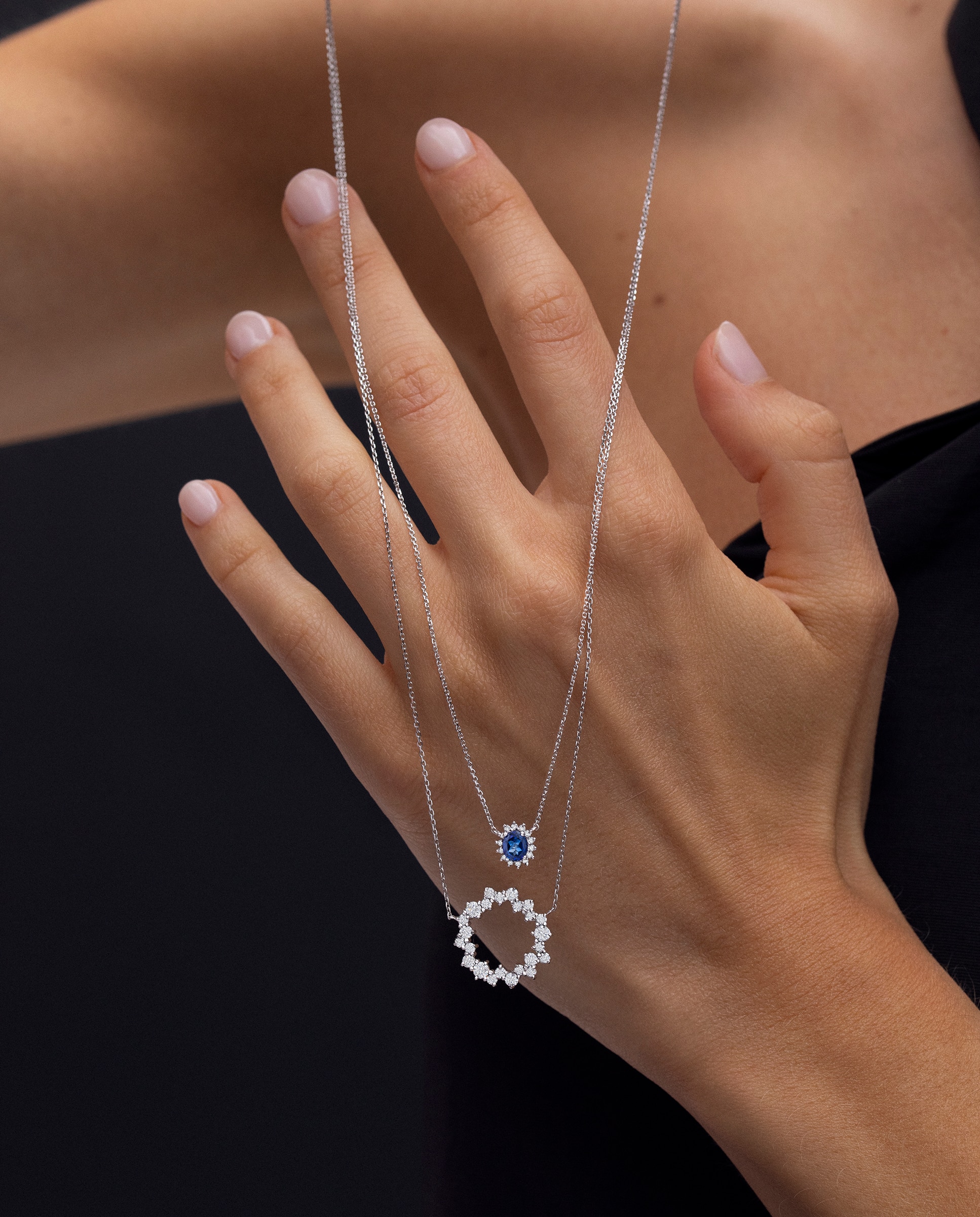 Cadena con colgante dalia de zafiro y diamantes en oro blanco de 18 kt - MUMIT - Zafiro Zafiro-3