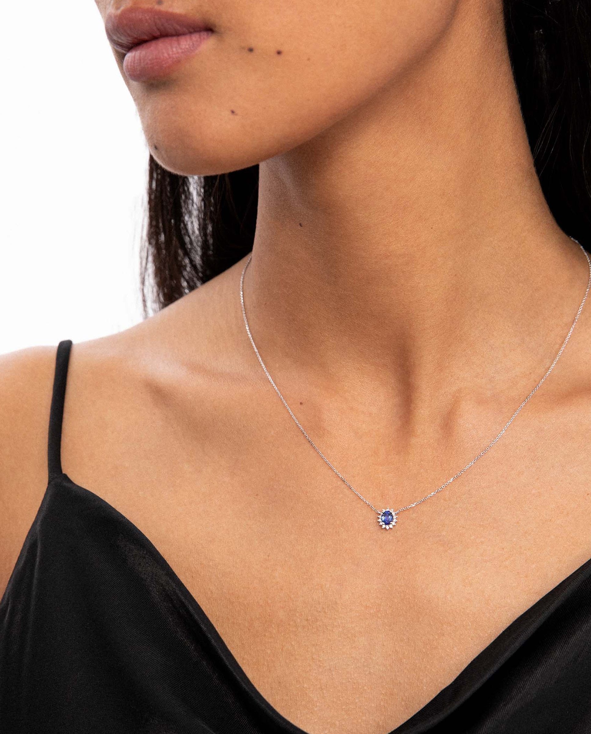 Cadena con colgante dalia de zafiro y diamantes en oro blanco de 18 kt - MUMIT - Zafiro Zafiro-5