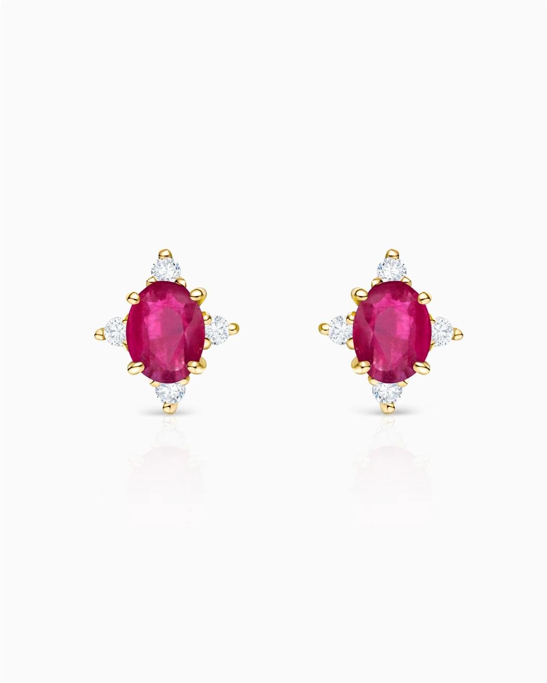 Imagen 0 de Pendientes crown oval de rubí en oro amarillo de 18 kt Rosa