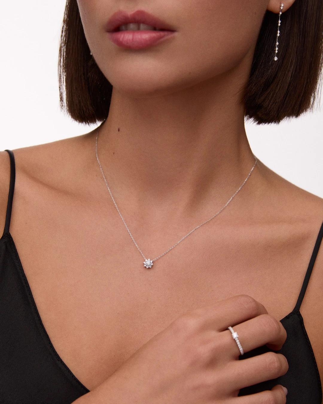 Gargantilla rosette solitaire de diamantes 0,34 cts. en oro blanco de 18 kt - MUMIT - Blanco Blanco-3