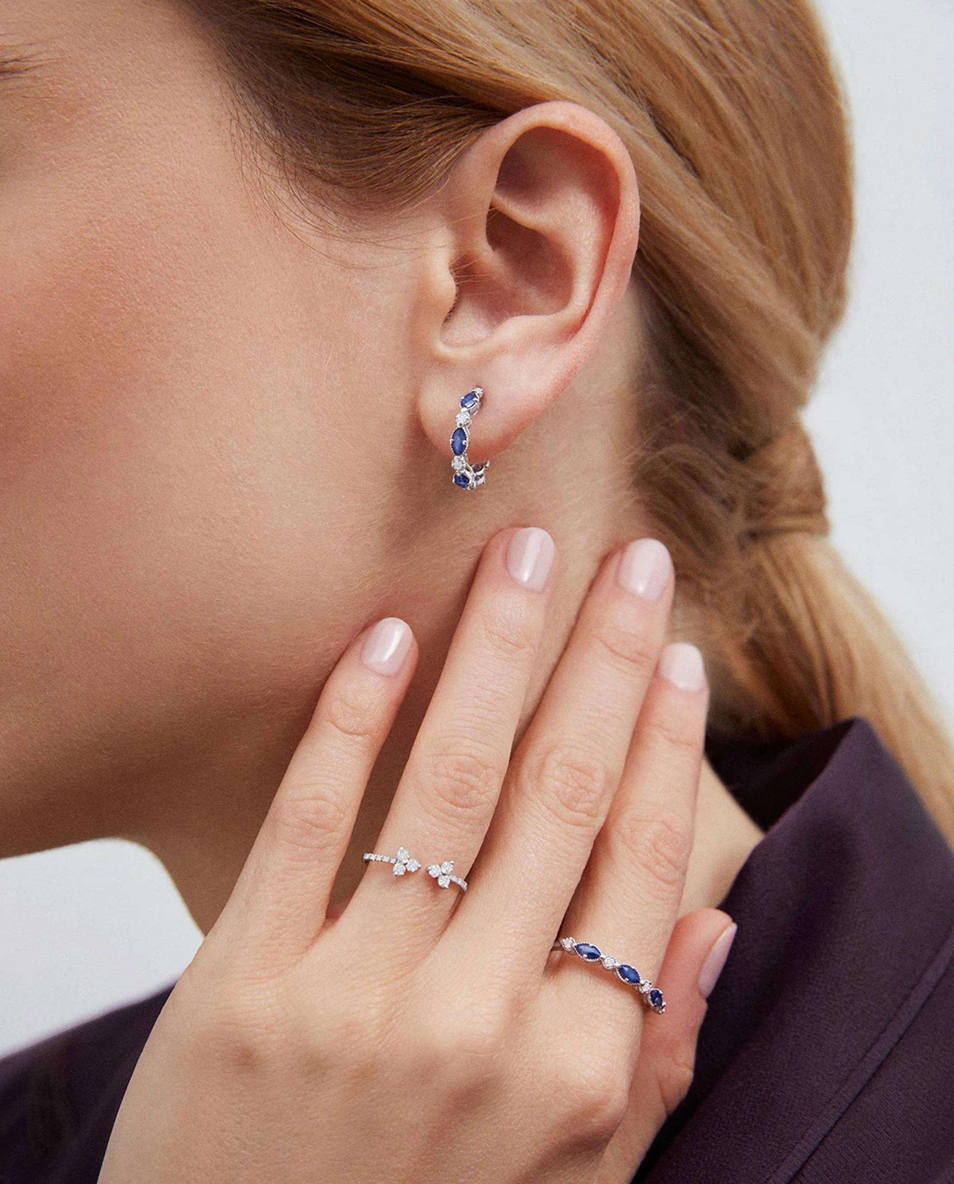 Imagen 2 de Pendientes ondine de zafiros y diamantes en oro blanco de 18 kt - MUMIT - Azul Azul