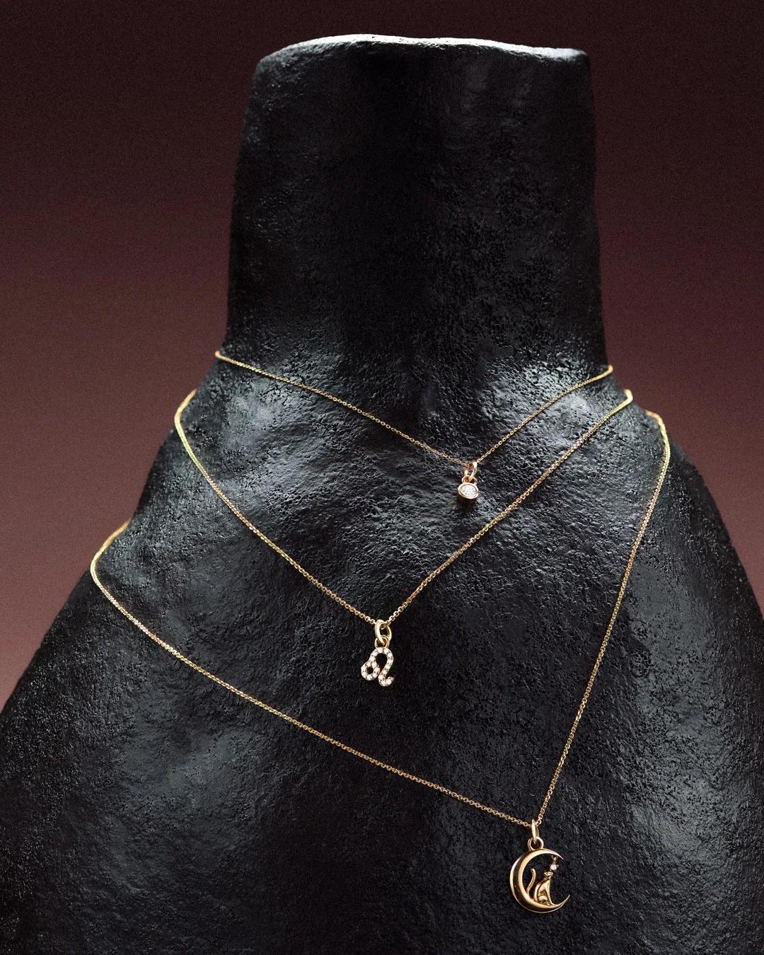 Imagen 6 de Charm colgante bisel s de diamante en oro amarillo de 18 kt - MUMIT - Blanco Blanco