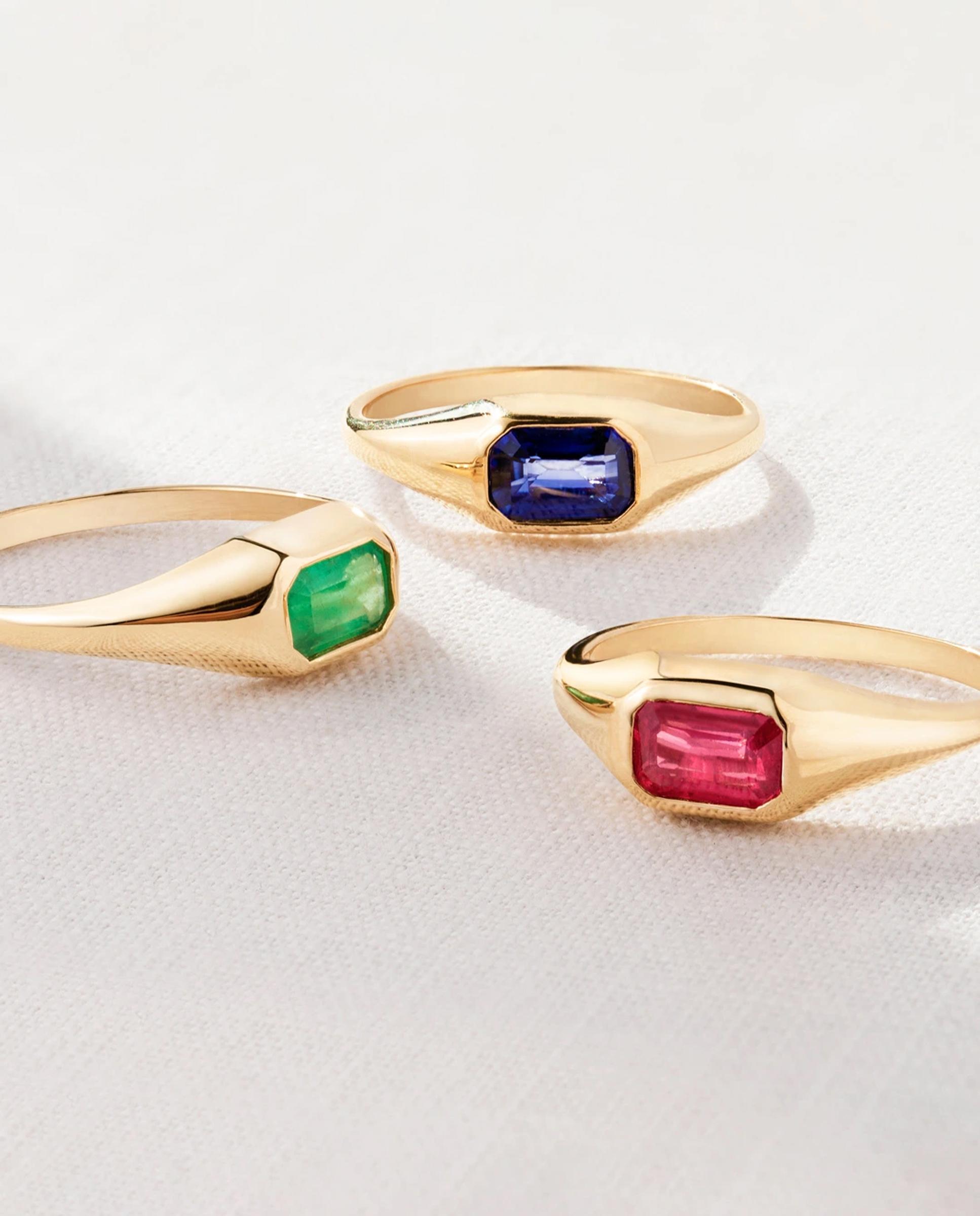 Imagen 2 de Sortija sello amar de rubí en oro amarillo de 18 kt - MUMIT - Rosa Rosa