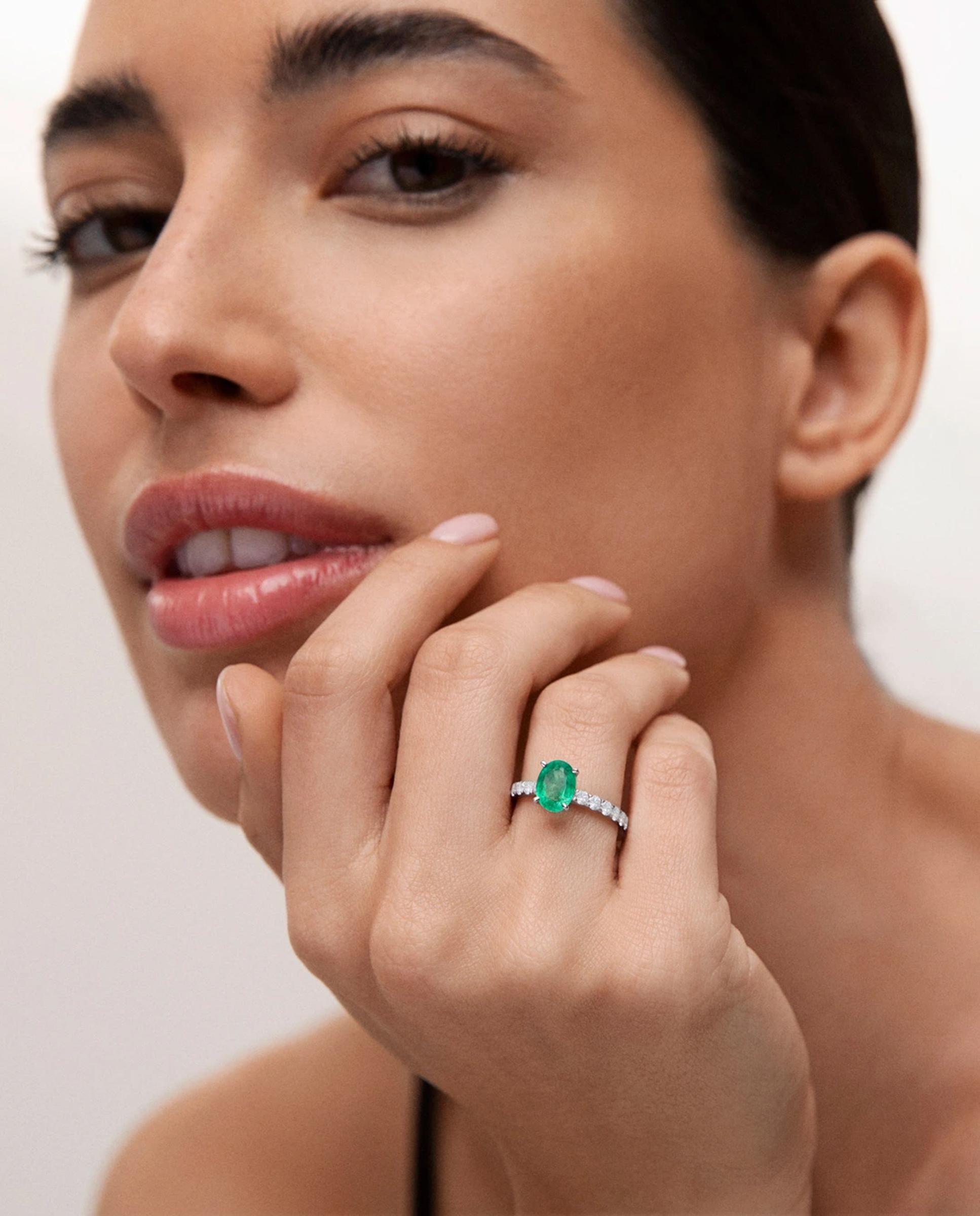 Anillo ivy de y diamantes 0,50 cts. en oro blanco de 18 kt - MUMIT - Esmeralda Esmeralda-2