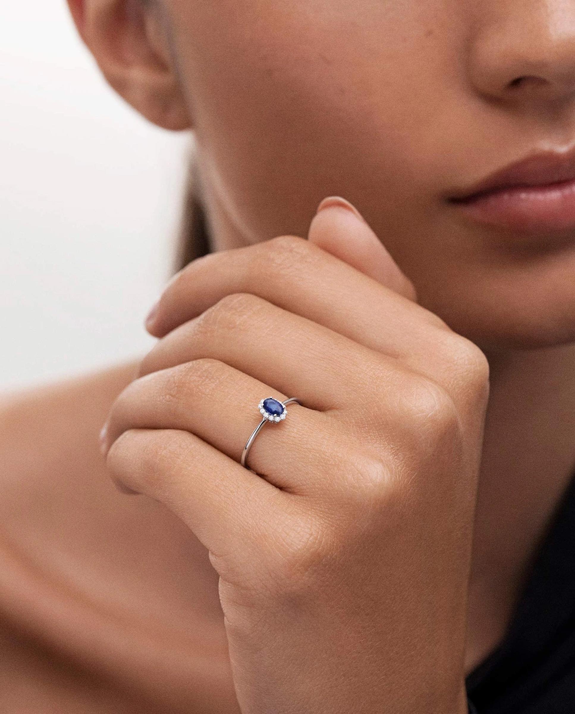 Sortija nina de zafiro y diamantes en oro blanco de 18 kt - MUMIT - Azul Azul-1