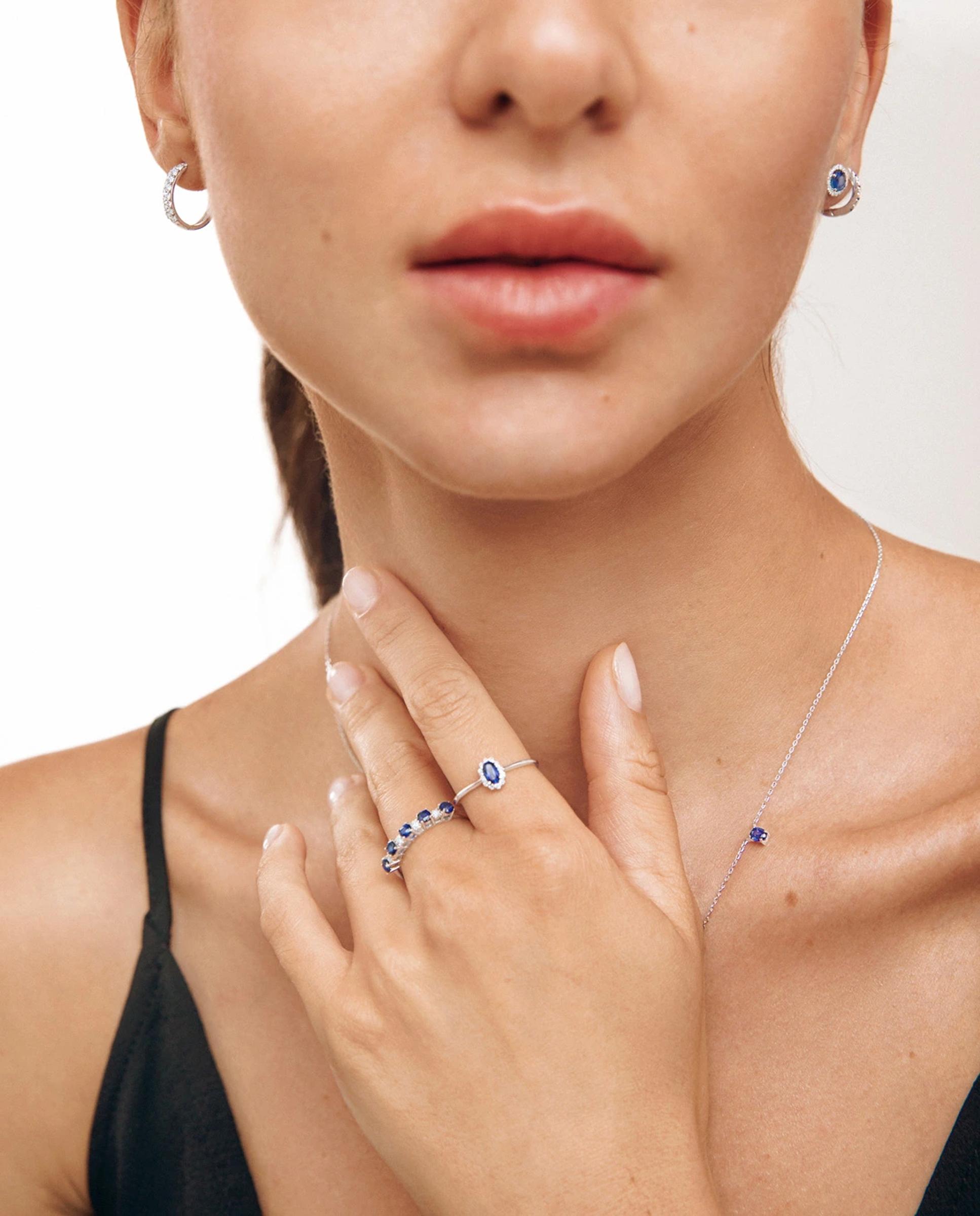 Sortija nina de zafiro y diamantes en oro blanco de 18 kt - MUMIT - Azul Azul-2