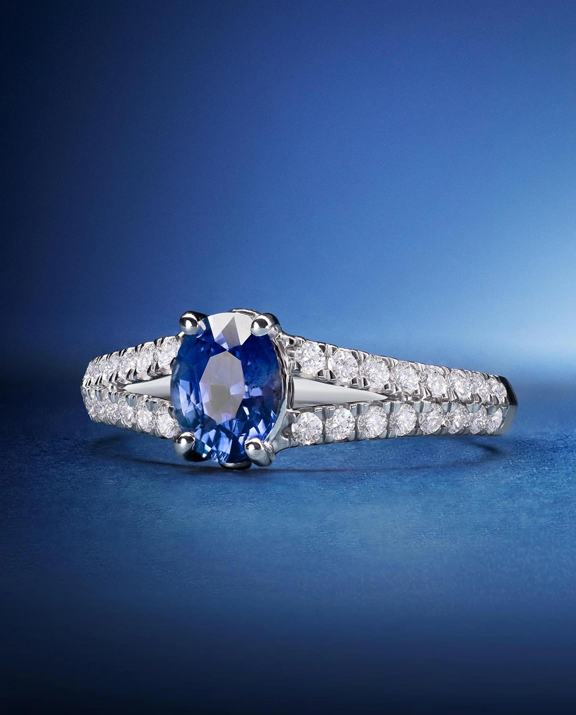 Anillo light of ceylon de zafiro y diamantes en oro blanco de 18 kt - MUMIT - Azul índigo Azul índigo-5