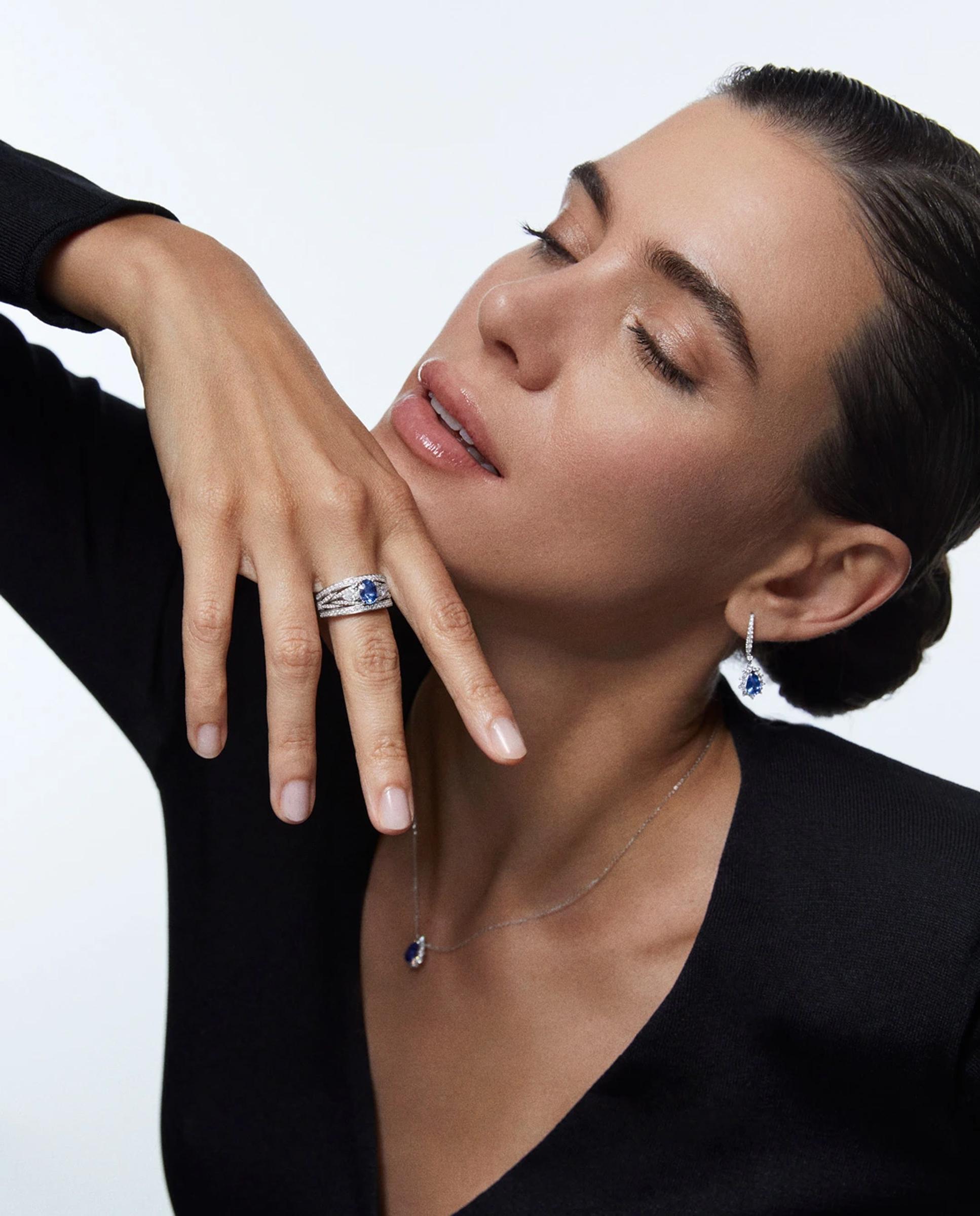 Anillo de compromiso queen of ceylon de zafiro y diamantes en oro blanco de 18 kt - MUMIT - Azul índigo Azul índigo-3