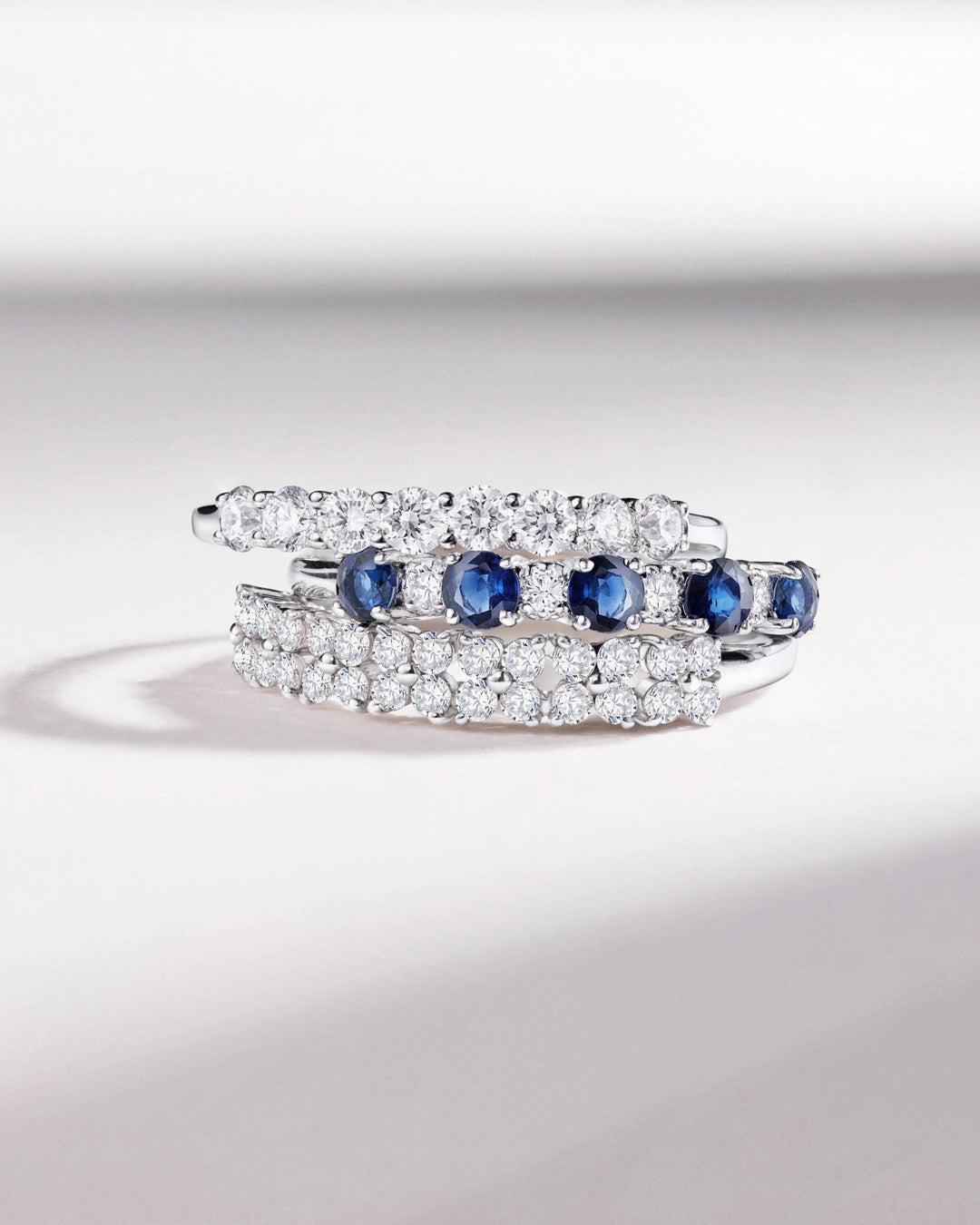 Sortija eternity colors diamonds de zafiros en oro blanco de 18 kt - MUMIT - Azul Azul-5