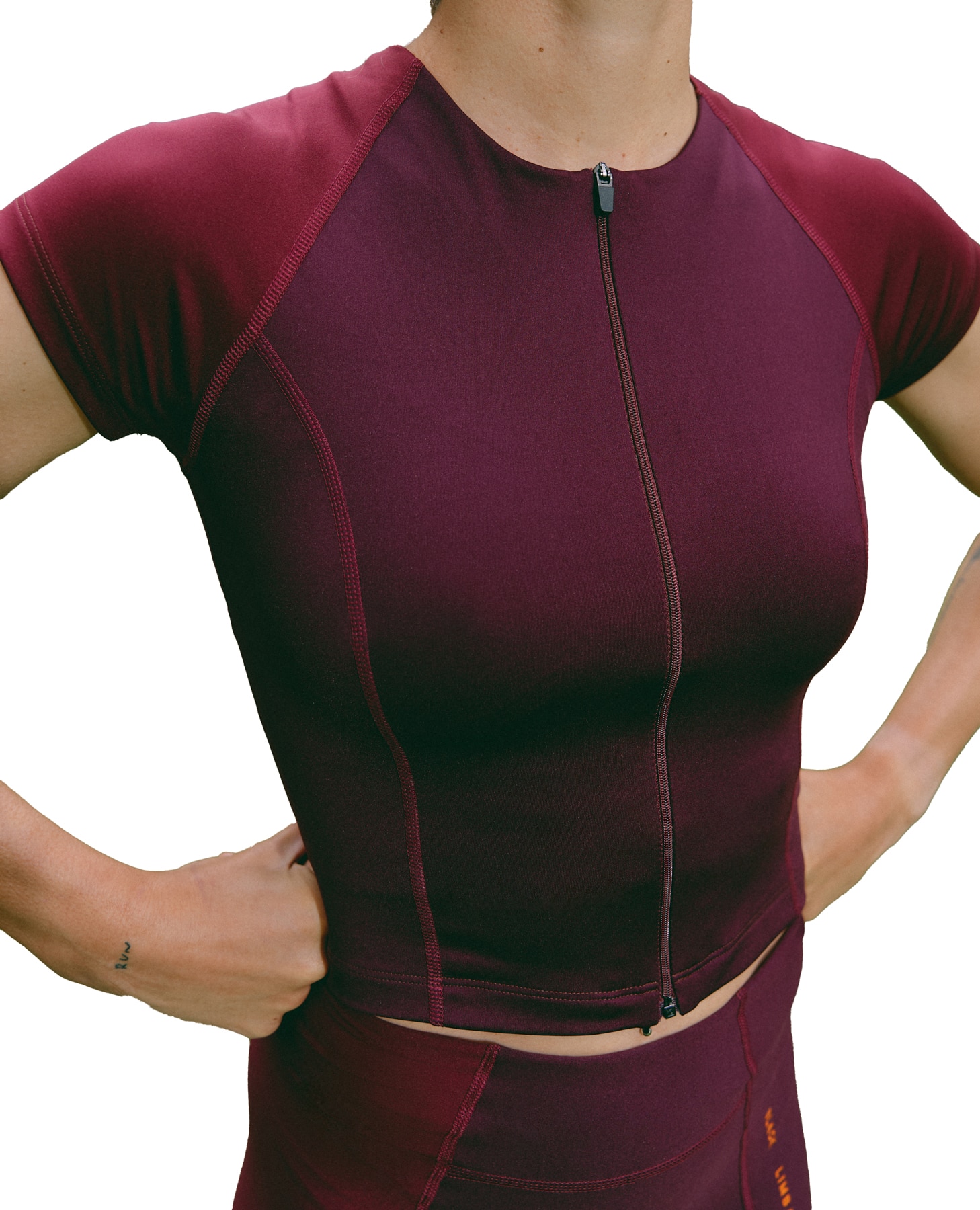 Camiseta deportiva de mujer transpirable de manga corta