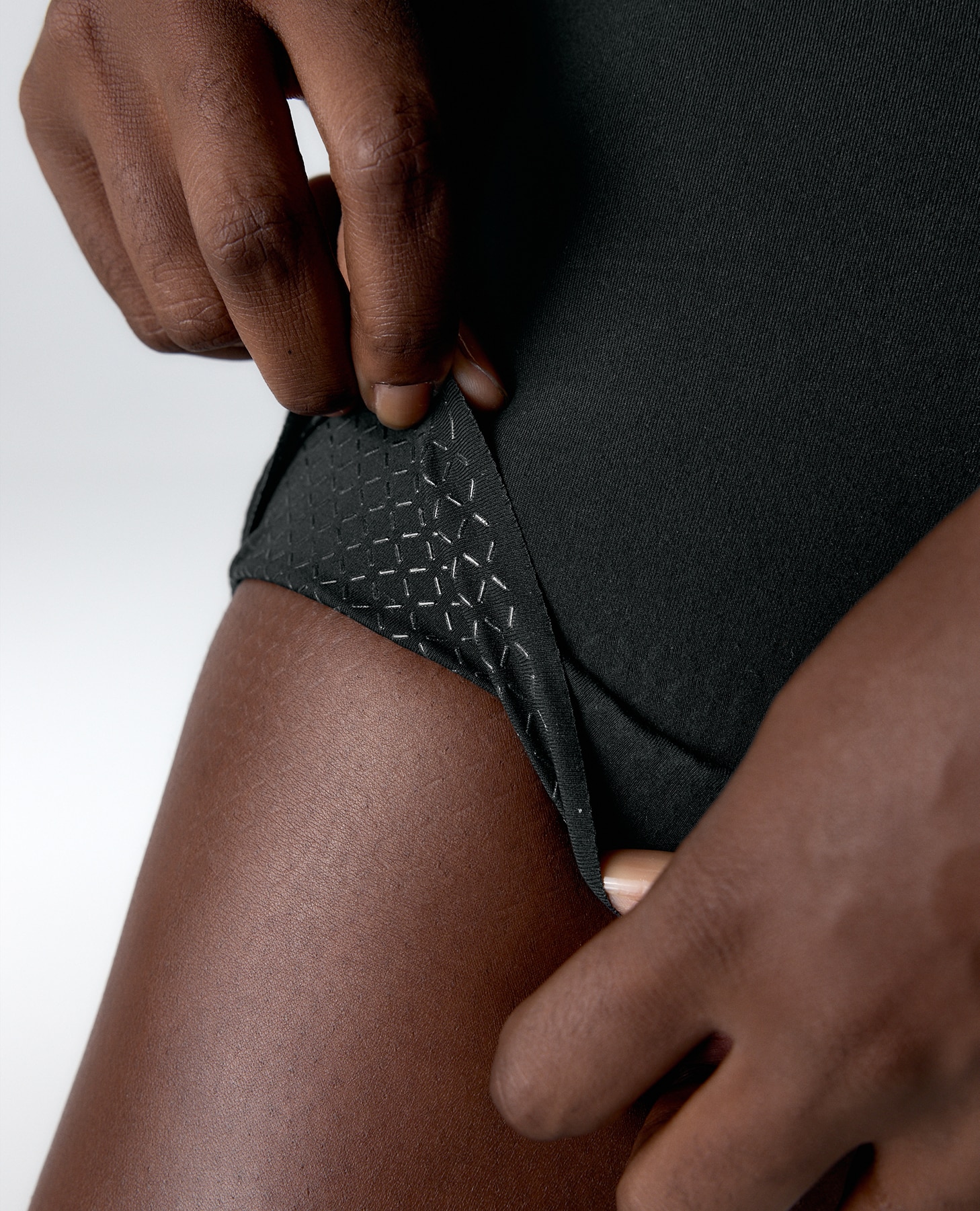 Short deportivo de mujer con cintura fruncida y alta sujeción - Black Limba - Negro Negro-4