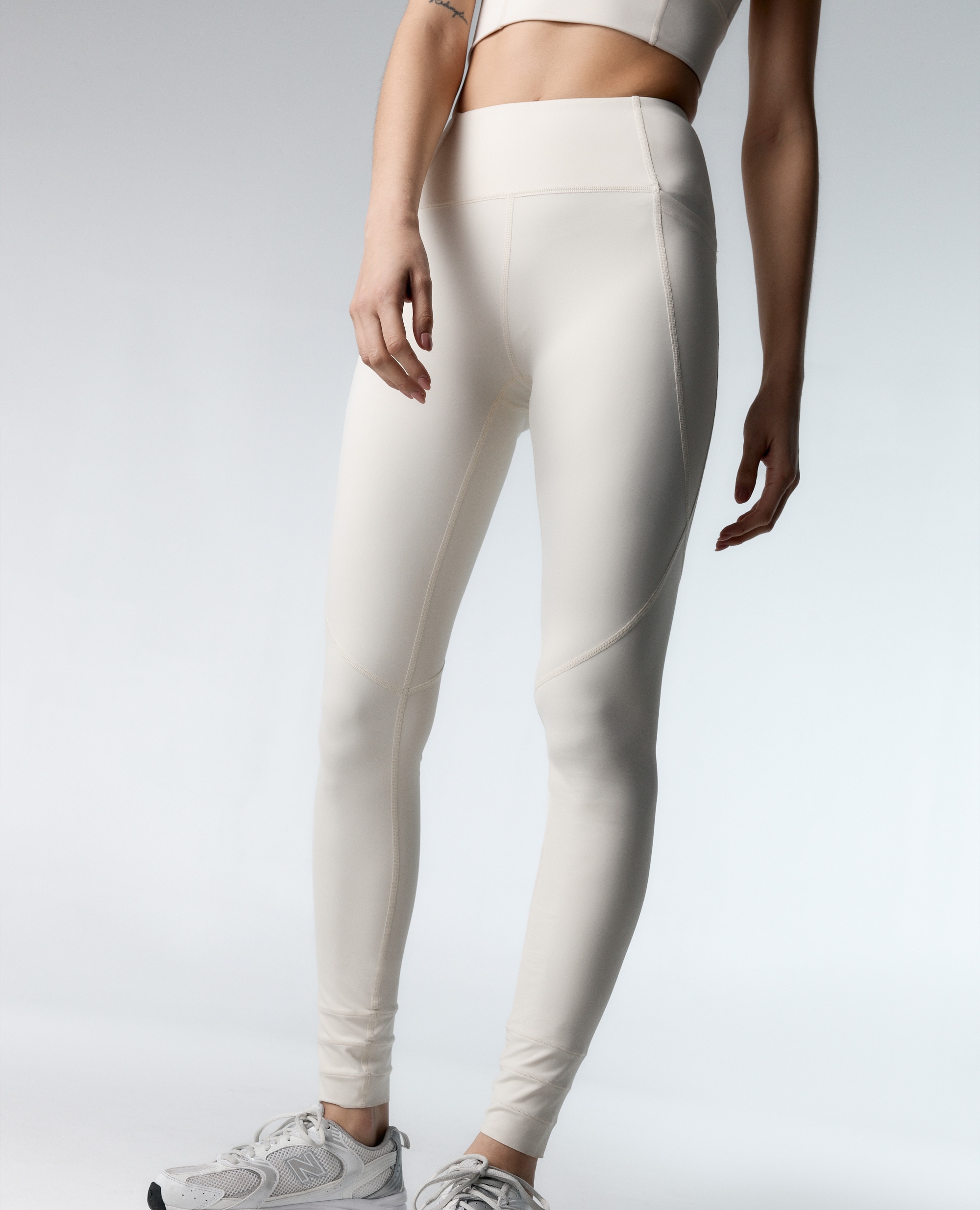Legging deportivo de mujer recortable y compresivo - Black Limba - Crema Crema-1
