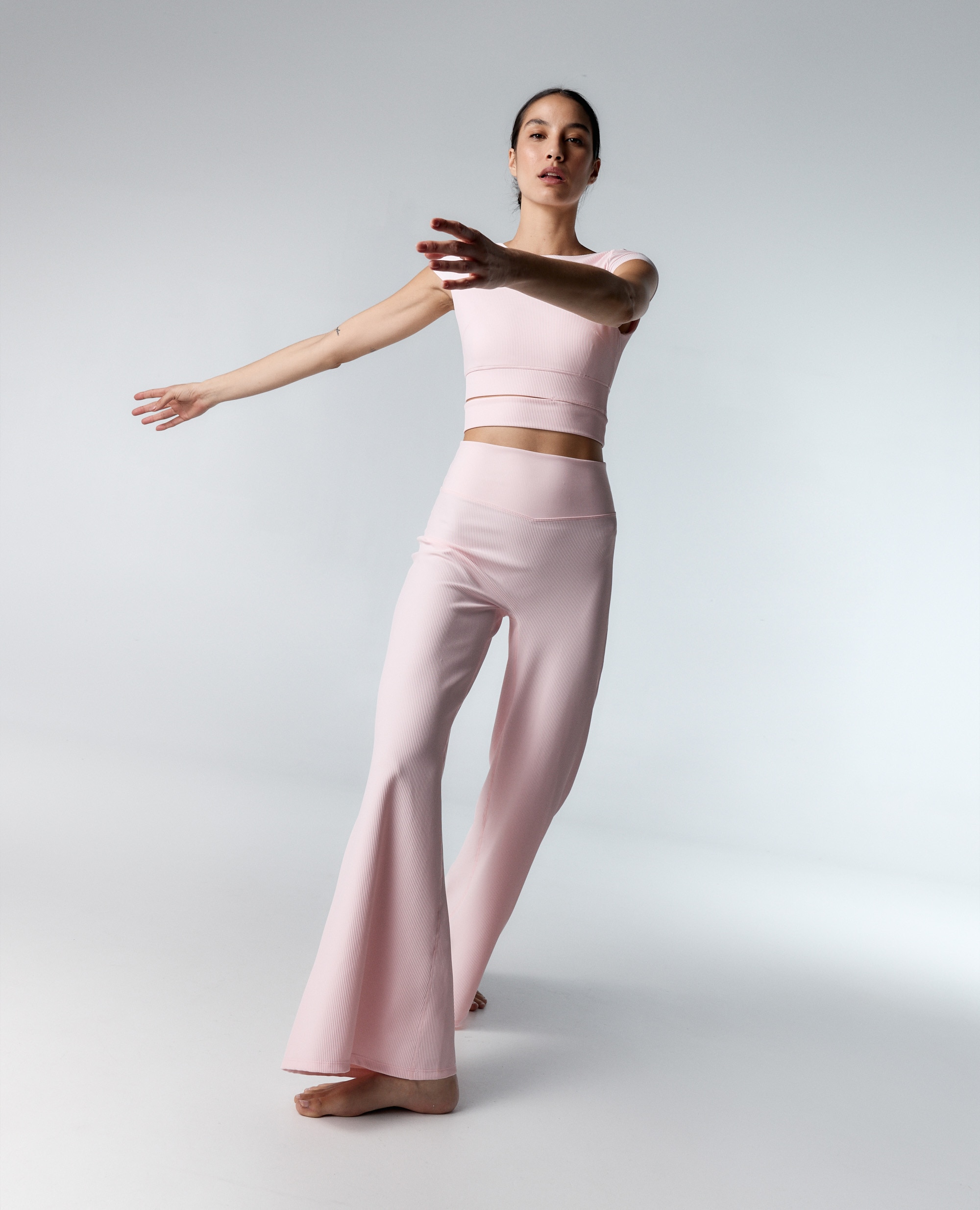 Pantalones deportivos de mujer de canalé con pierna ancha - Black Limba - Rosa claro Rosa claro-4
