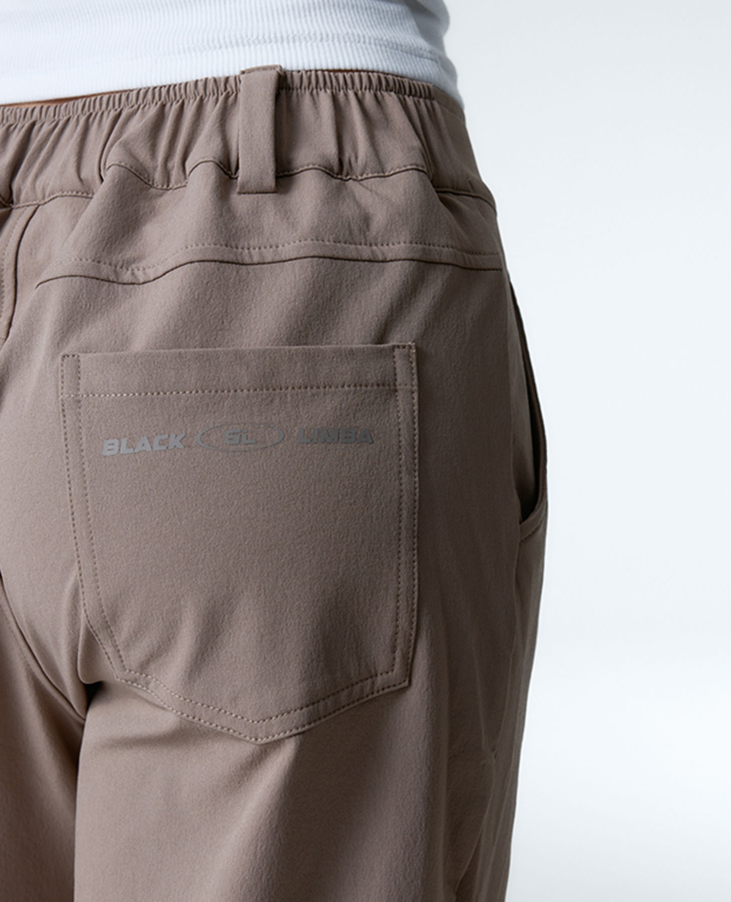 Legging deportivo ligero cargo - Black Limba - Camel Camel-5