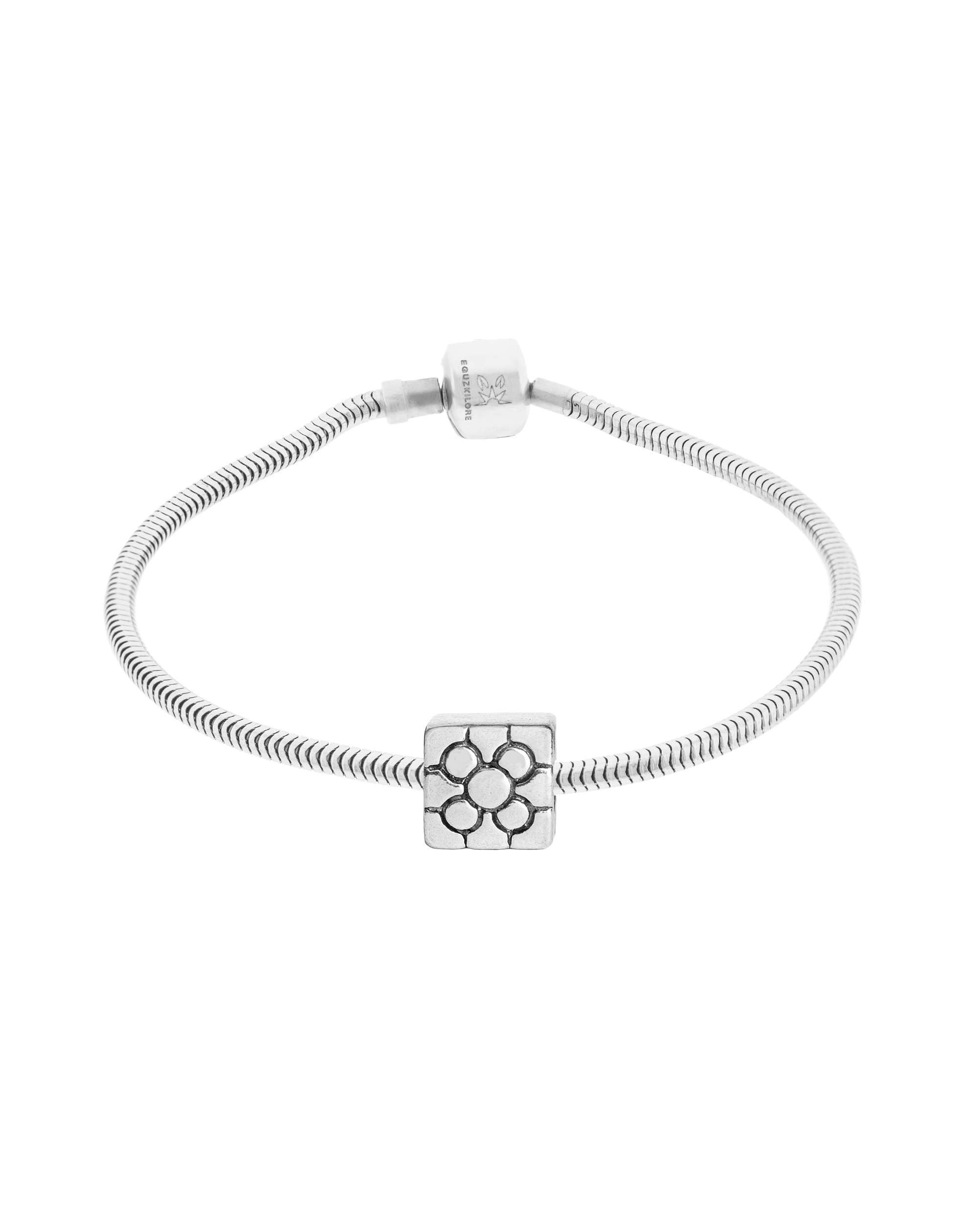 Imagen 2 de Charm símbolo baldosa de bilbao de plata - Eguzkilore - Plateado Plateado
