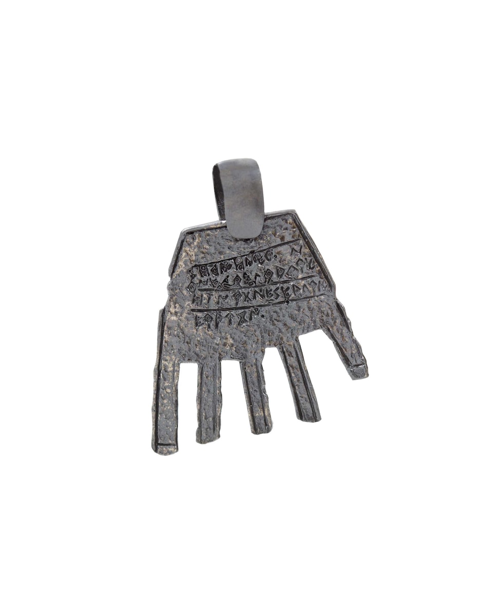 Colgante mano de Irulegi de rutenio 30mm con cordón caucho negro 4mm Negro-2