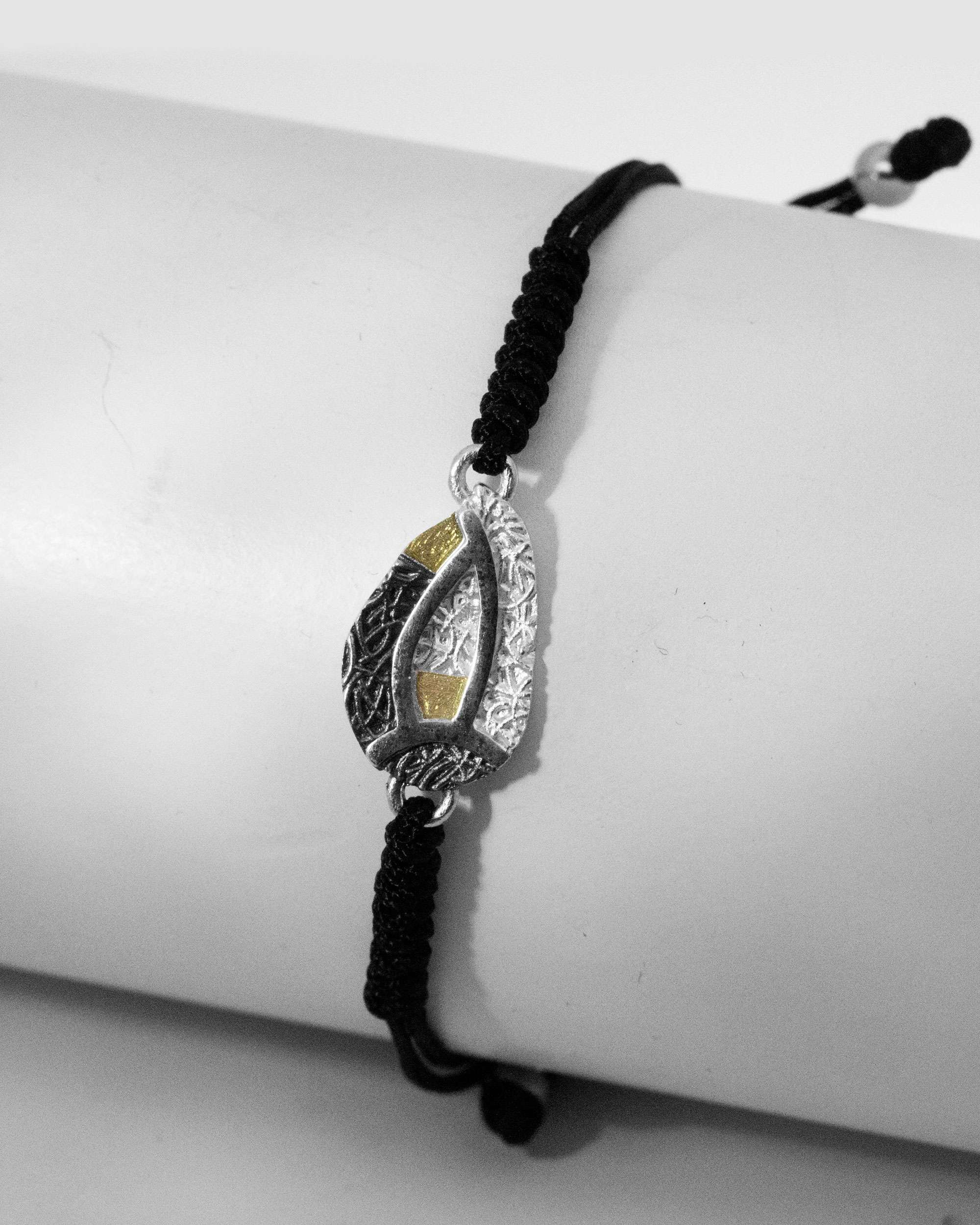 Pulsera de hilo almendra de plata y lámina de oro - Eguzkilore - Plateado Plateado-2