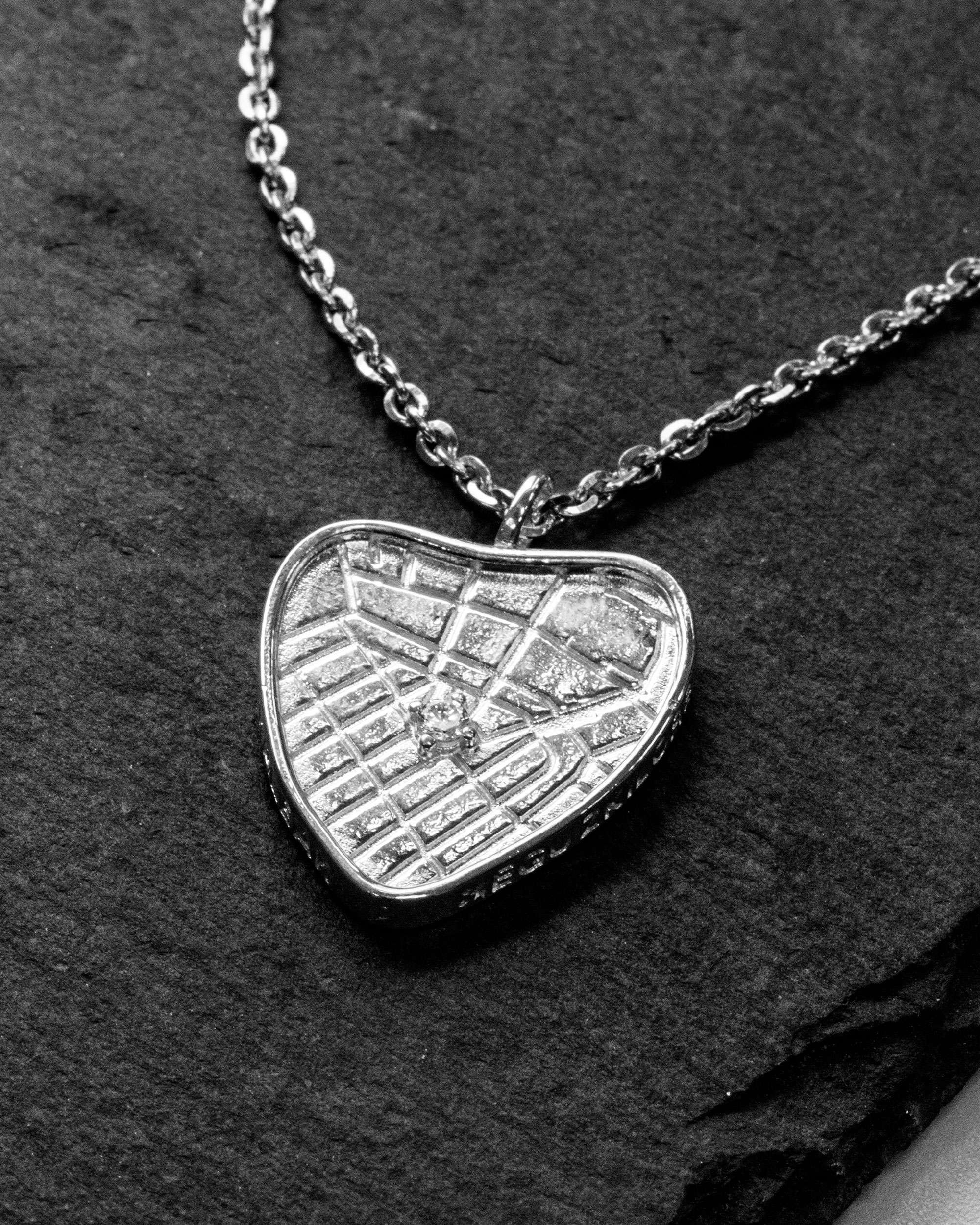 Imagen 2 de Colgante corazón de bilbao de plata - Eguzkilore - Plateado Plateado