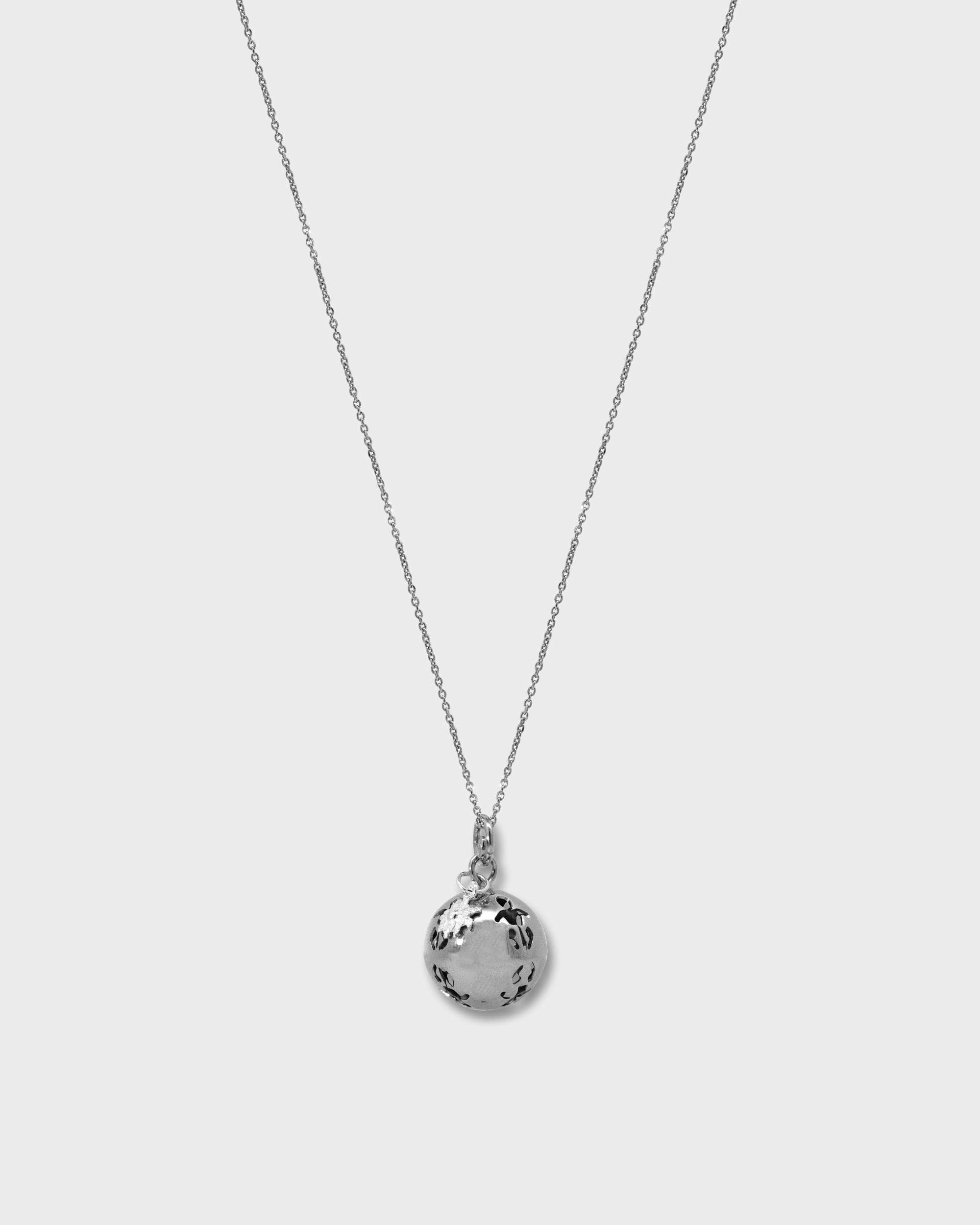 Imagen 0 de Llamador de ángeles bola con silueta bebé de plata con cadena 110cm Plateado
