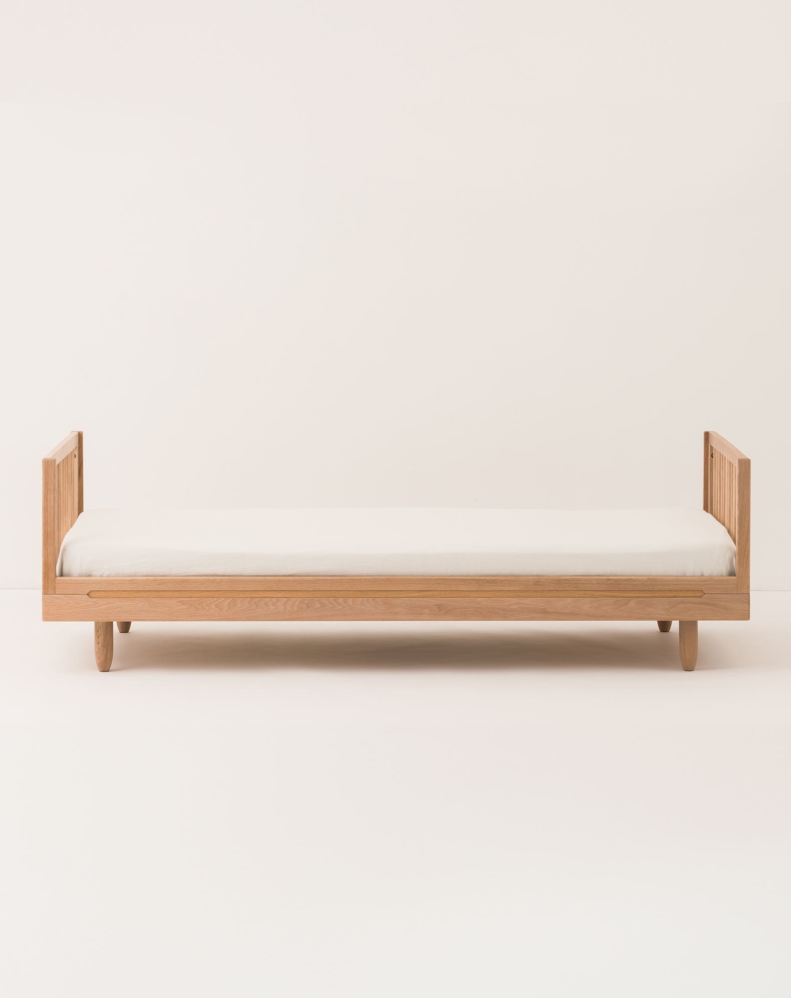 Cama adulto de roble macizo + extensión sofa Nobodinoz Pure Natural-3