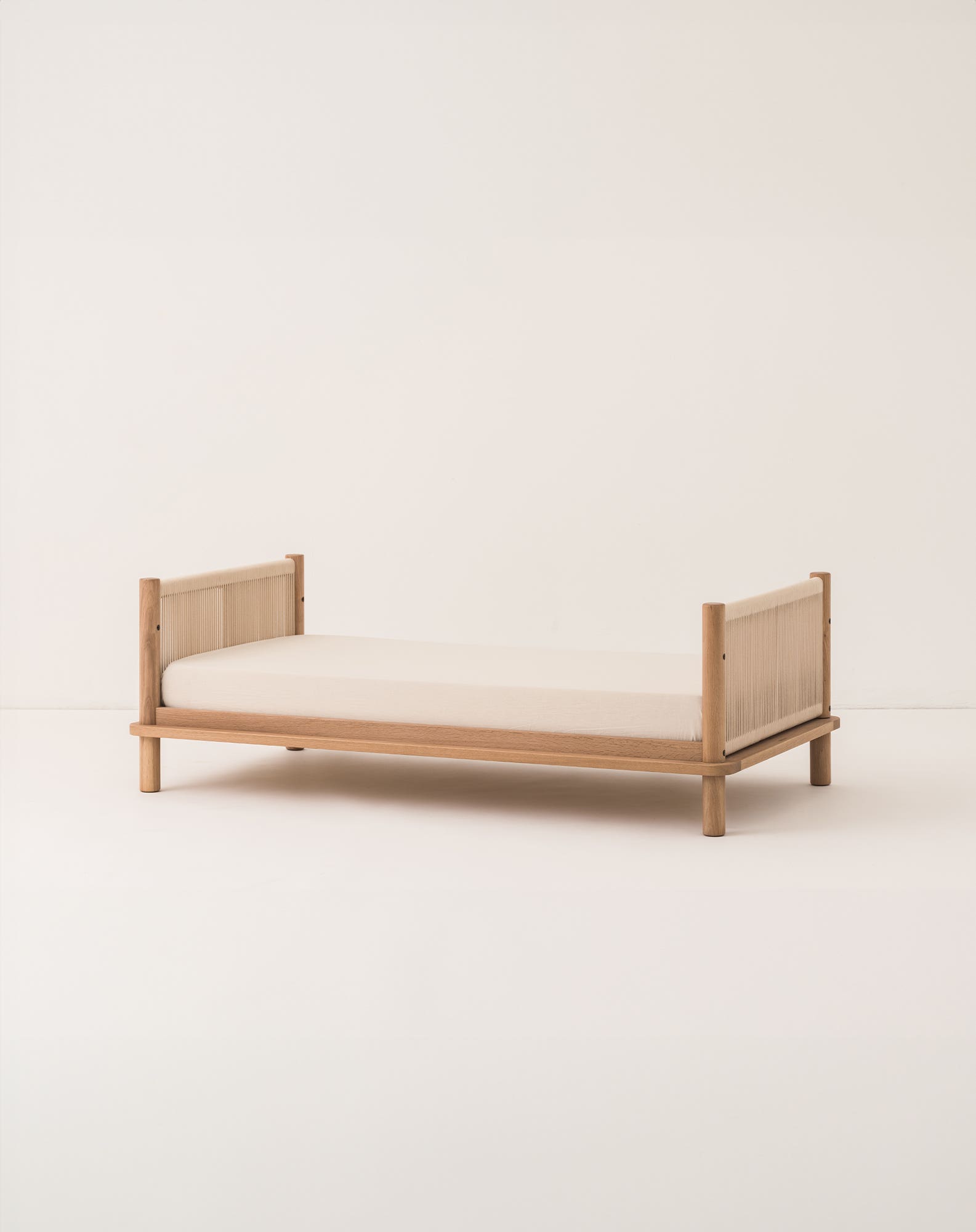 Cama junior de roble macizo Nobodinoz Latitude - Natural Natural-2