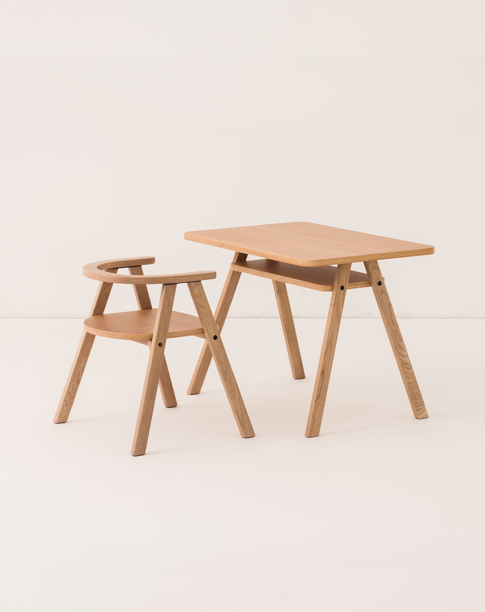 Imagen 0 de Set mesa y una silla Nobodinoz Growing Green Natural