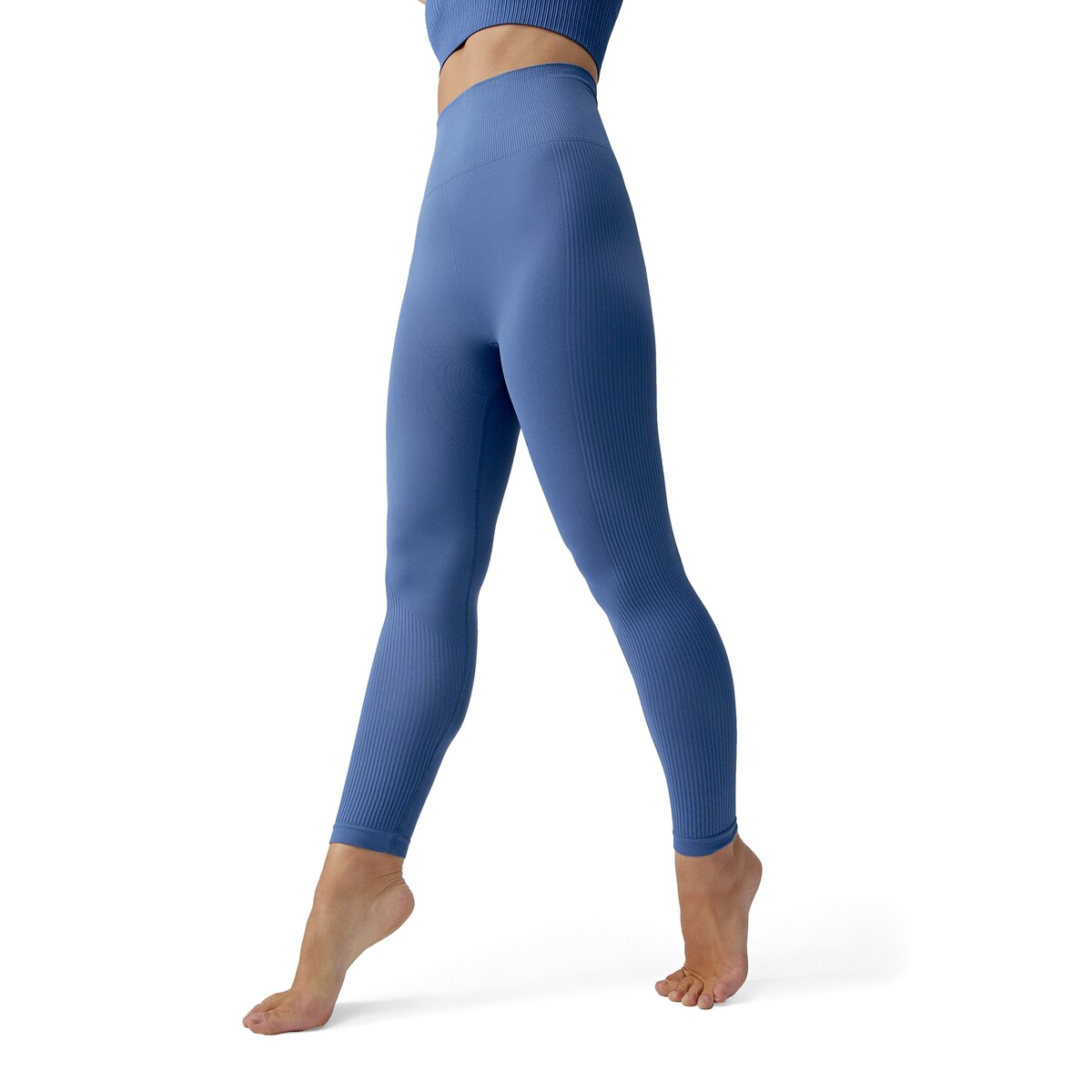 Top de mujer Flow Born Living Yoga · Born Living Yoga · El Corte