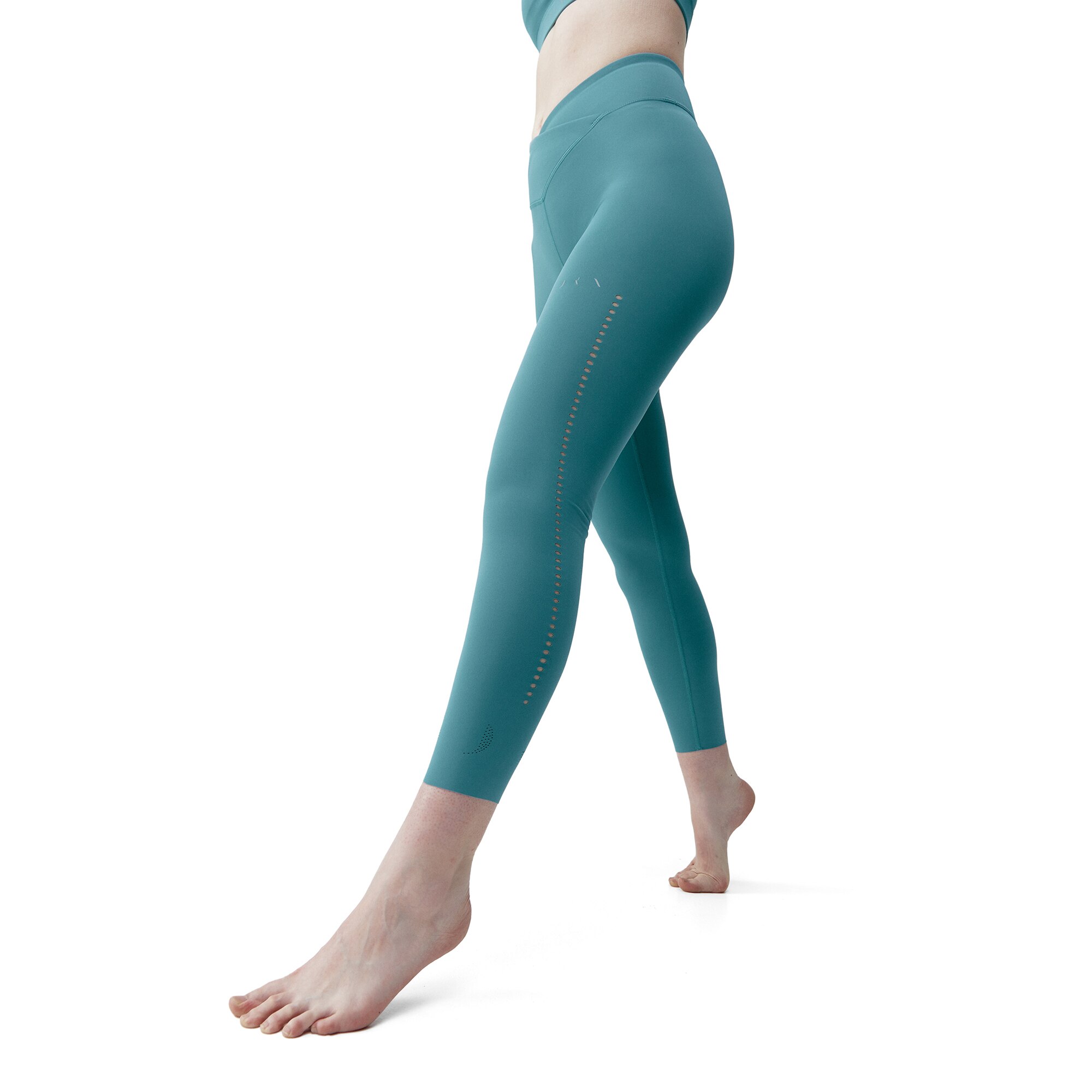 El corte ingles born living yoga 2025