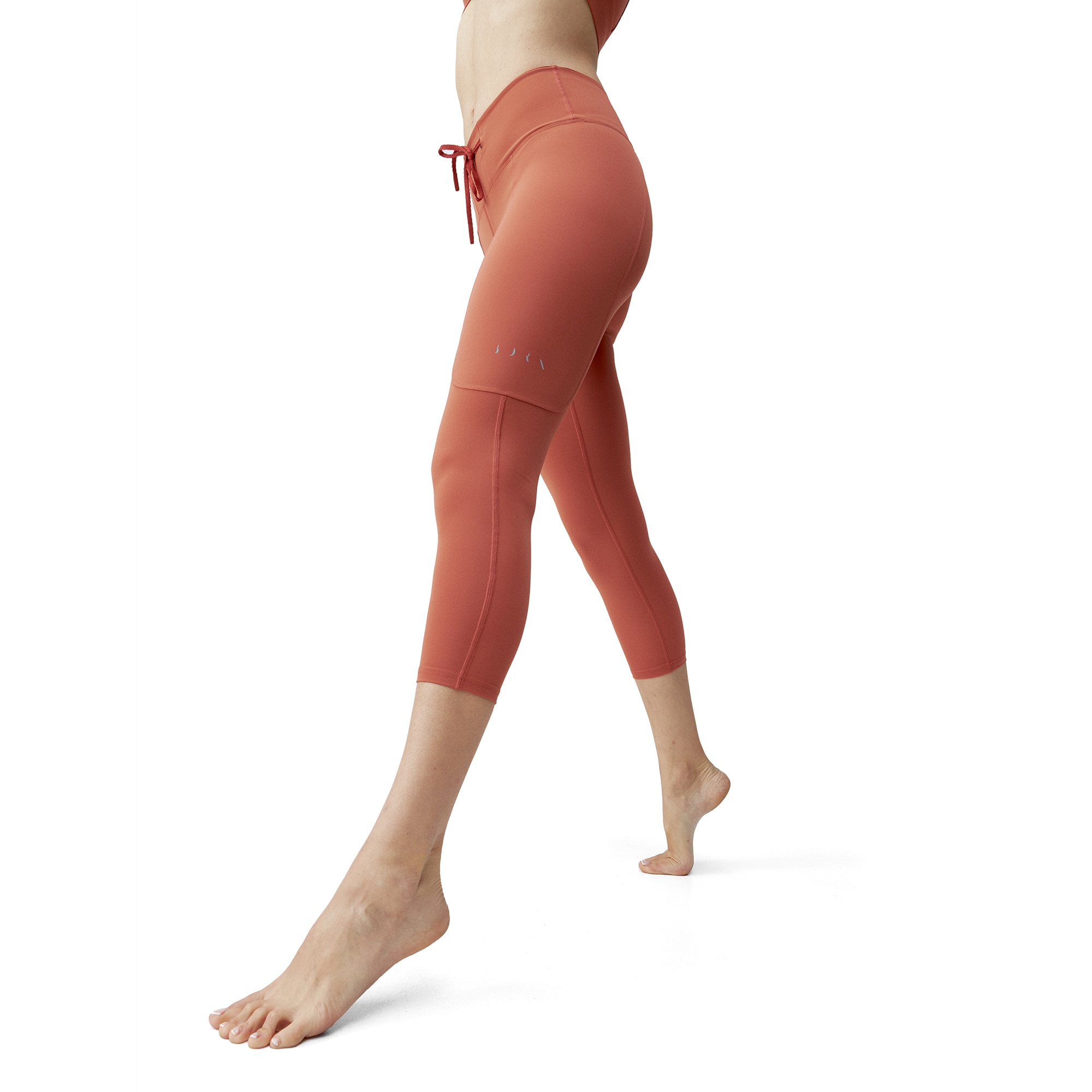 Born Malla de mujer Esme Living Yoga Negro