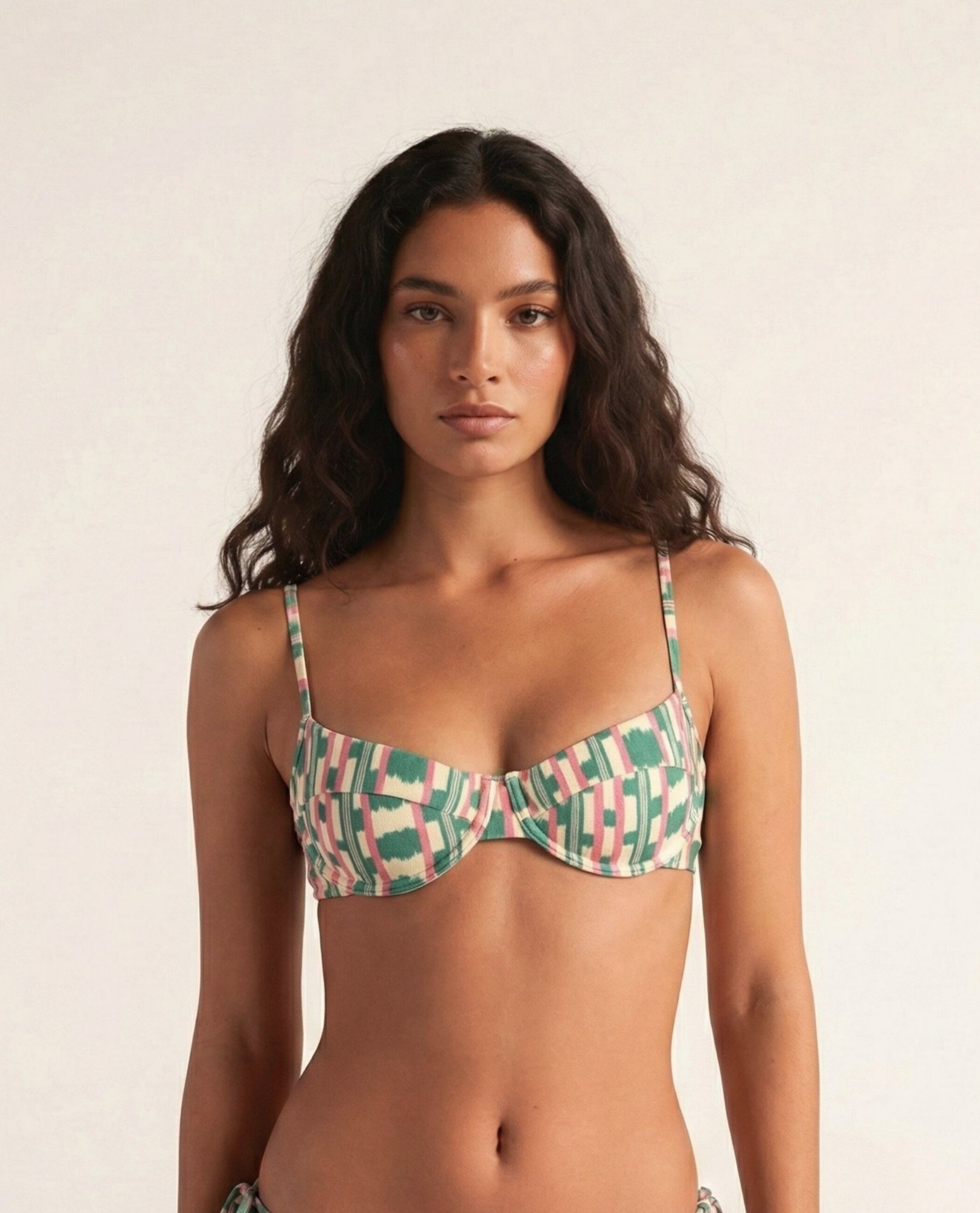 Robin Collection - Top de bikini Balconette Alfabia con estructura y foams extraíbles.