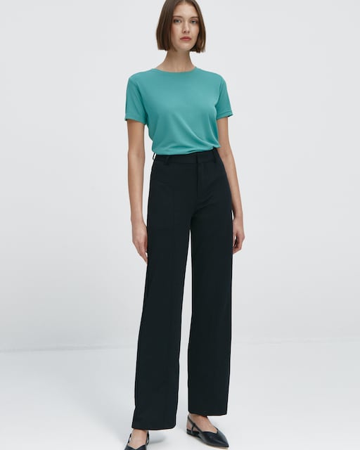 Imagen 0 de Pantalón recto de mujer de tiro medio en tejido fluido