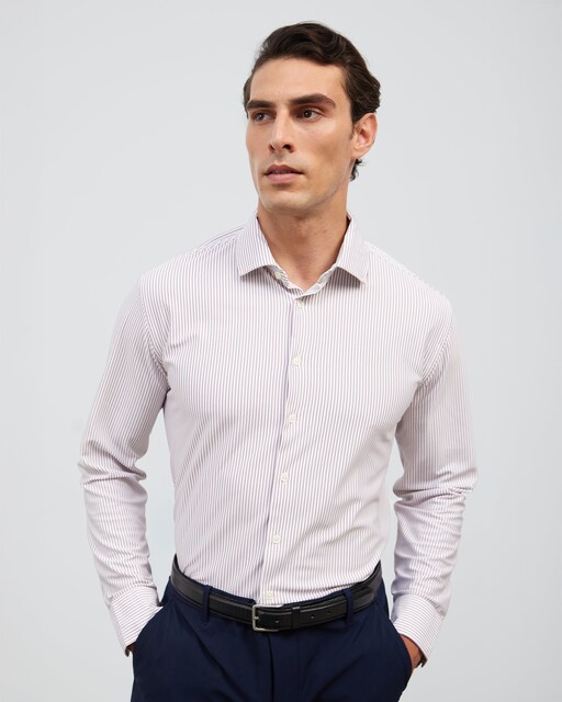 Imagen 0 de Camisa suave y anti-manchas de hombre corte regular rayas granate