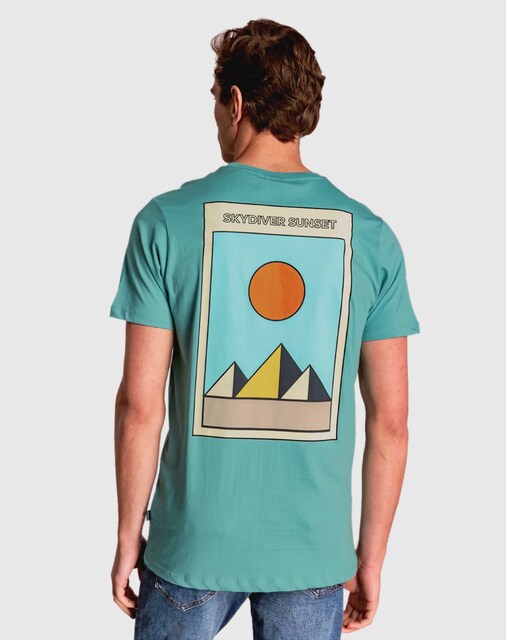 Imagen 0 de Camiseta de hombre en color verde de manga corta