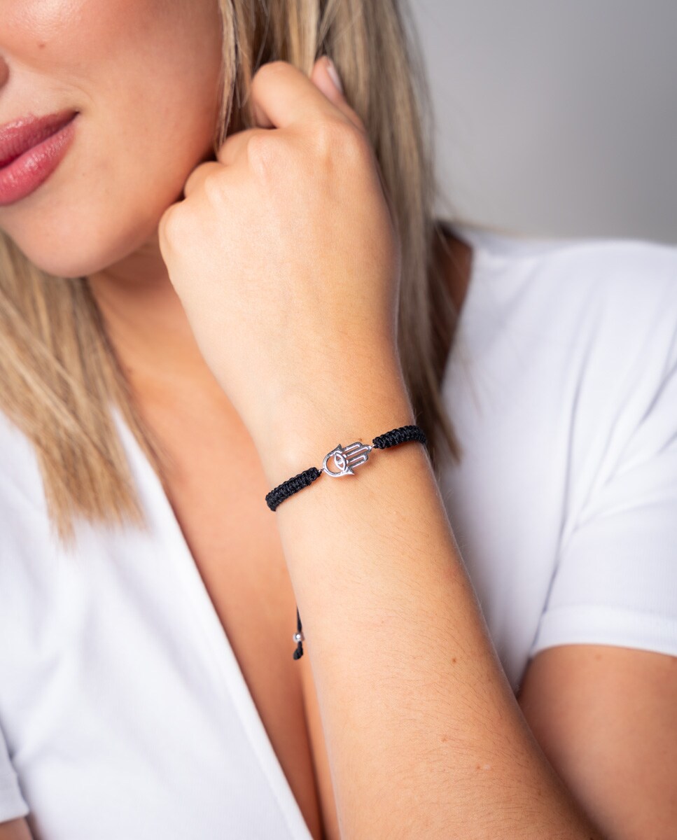 Pulsera Mano de Fátima macramé negro de plata bañada en rodio