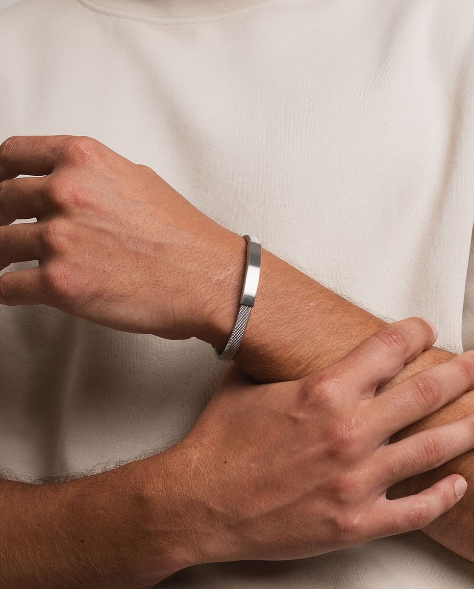 Pulsera de hombre brazalete barra de acero inoxidable · OKsilver