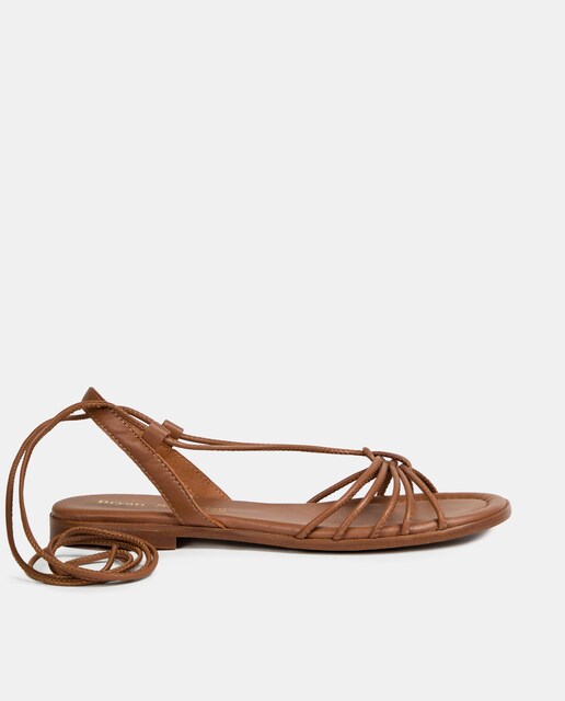 Imagen 0 de Sandalias planas de mujer de piel con tiras