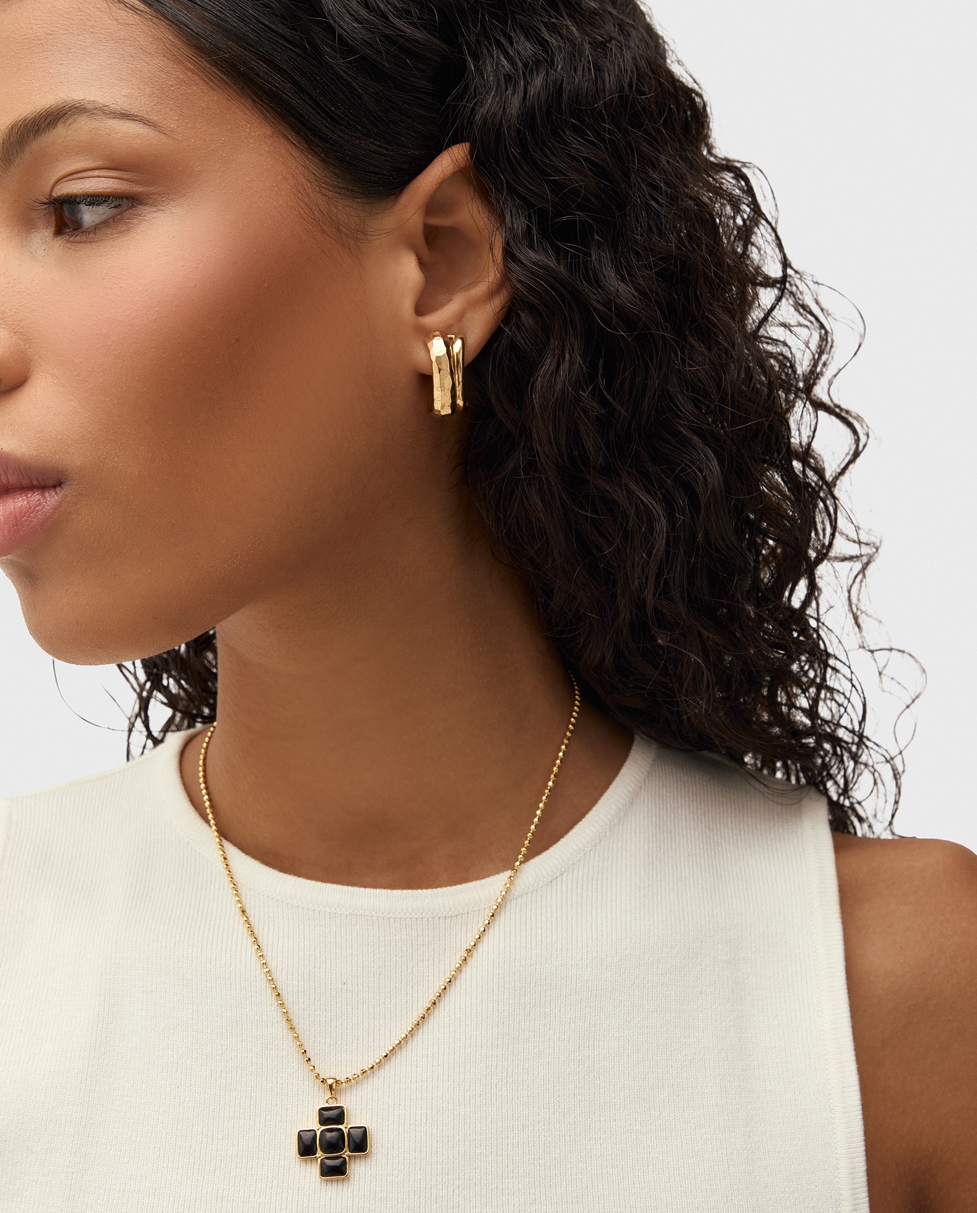 Cadena con colgante grecia de plata con acabado de oro amarillo 18k y cruz de ónix - Duran Exquse - Negro Negro-2