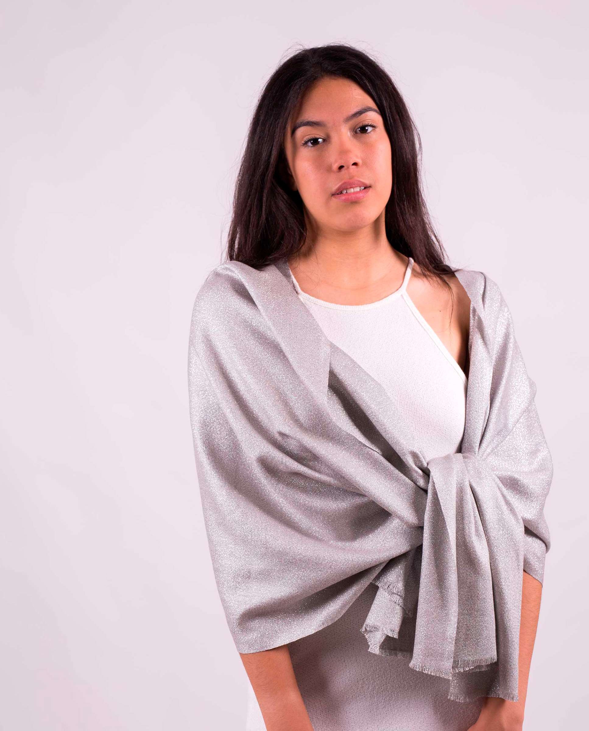 Chal de fiesta de mujer de viscosa en color plata oscura · MR Complements · El  Corte Inglés